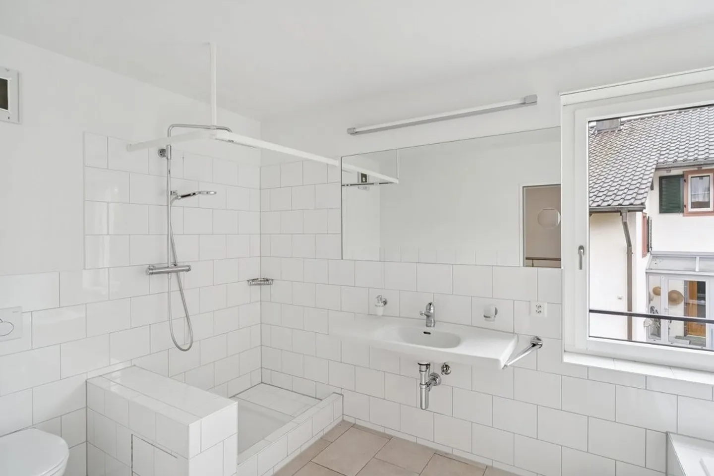 Wundervolle 4.5-Zimmer Maisonettewohnung mit eigenem Garten - Foto 4 von 12