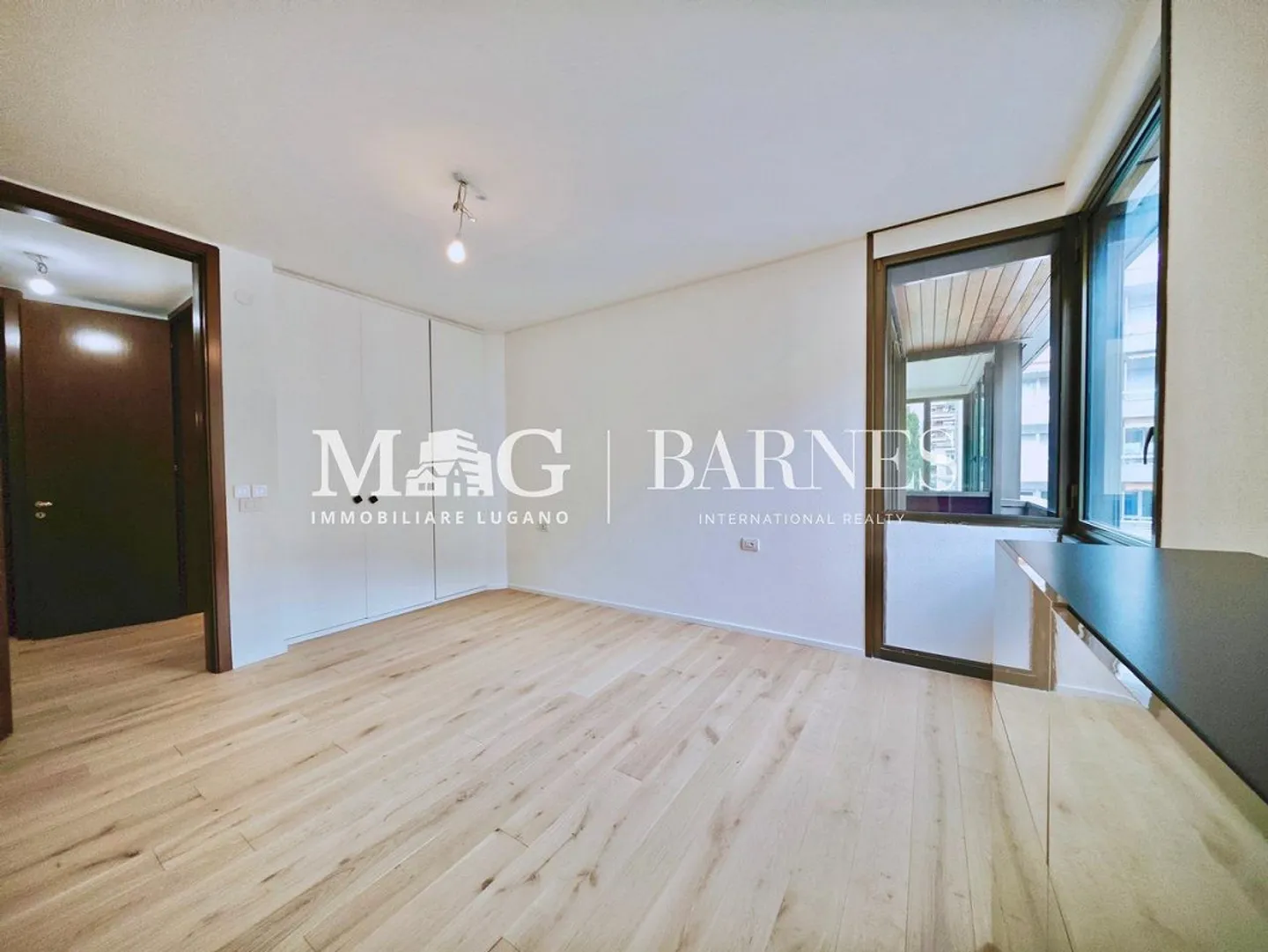 Modern Apartment in Lugano - Photo 8 of 10