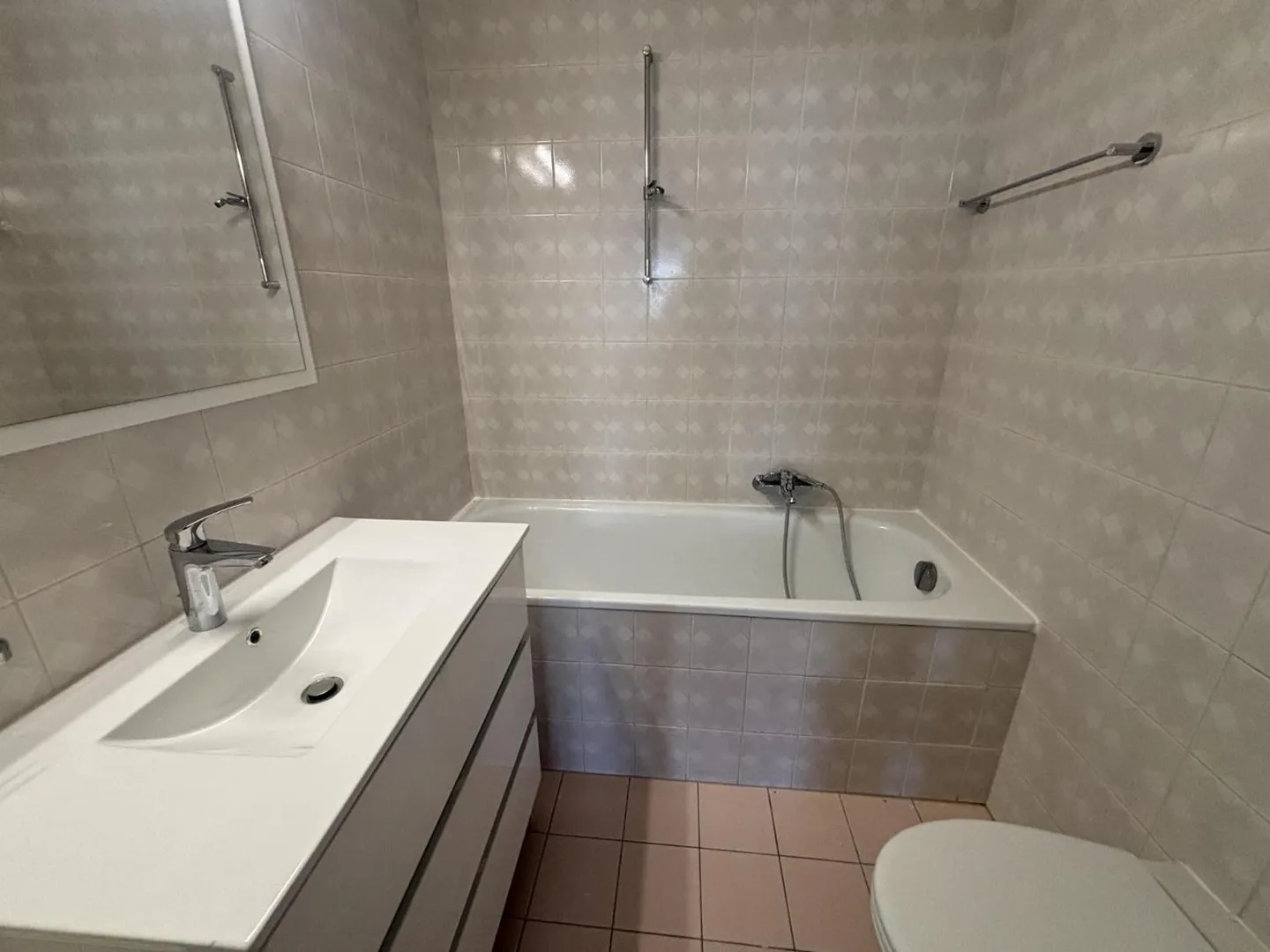 1.5 Room Apartment Carrefour de Rive - Photo 3 of 4