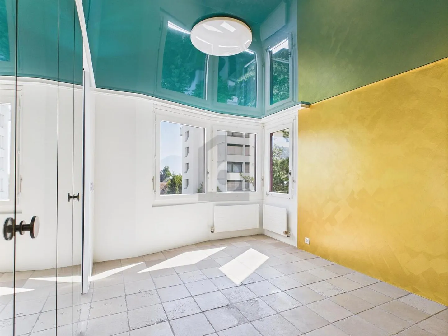 Apartment for rent - Photo 3 of 6