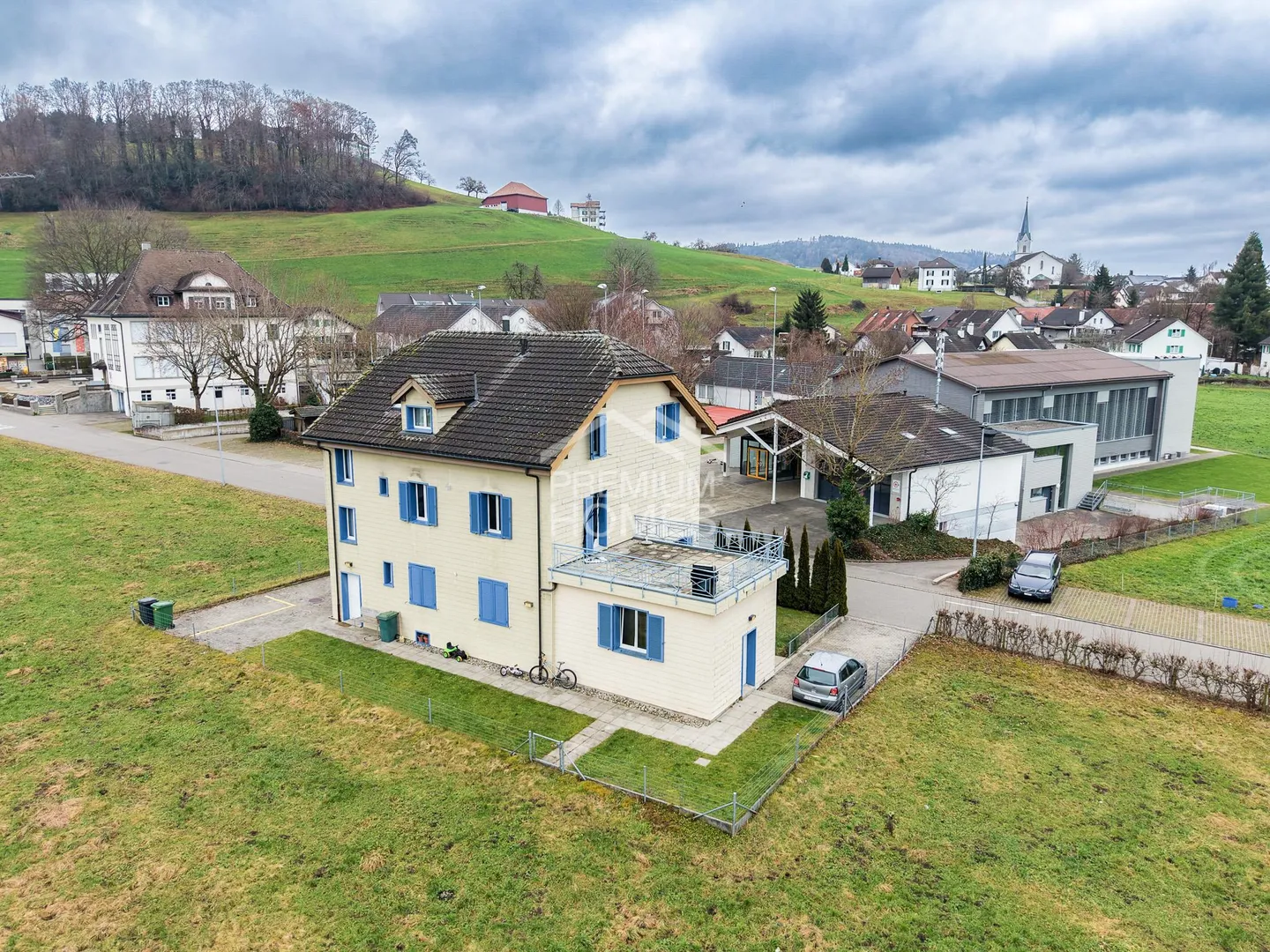 Investitions-Mehrfamilienhaus - Foto 1 von 5