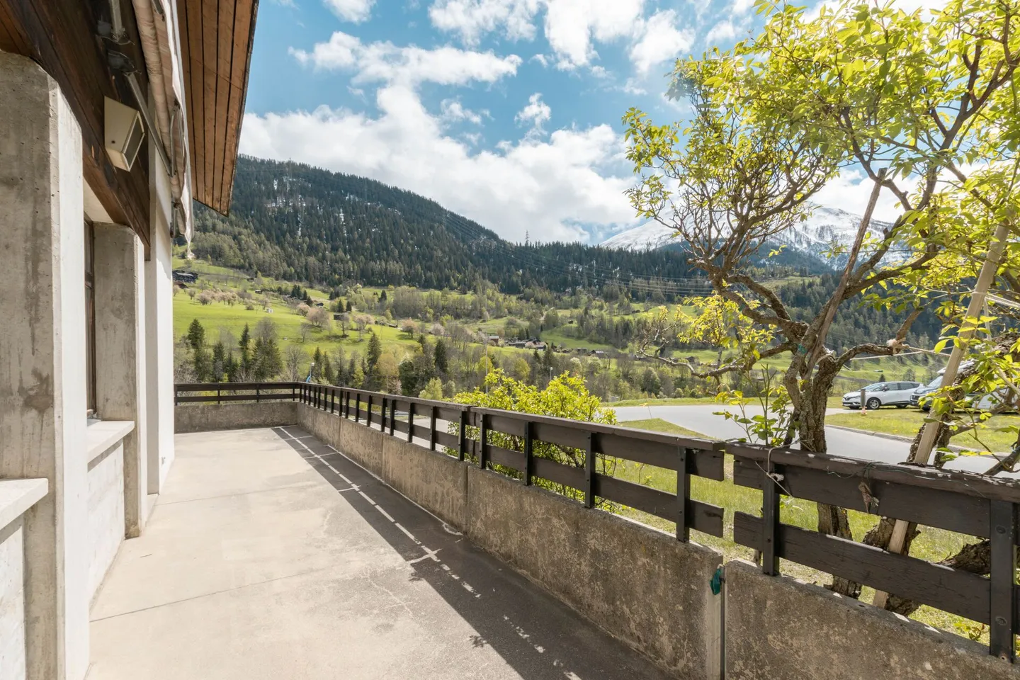 Bauland an sonniger Lage im aufstrebenden Bezirk Goms - Foto 6 von 8