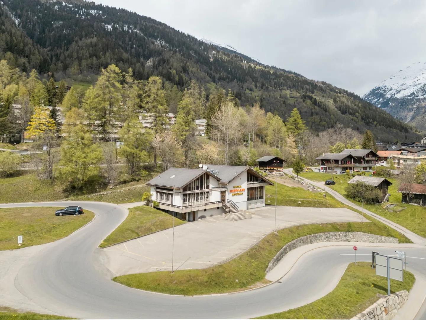Bauland an sonniger Lage im aufstrebenden Bezirk Goms - Foto 3 von 8