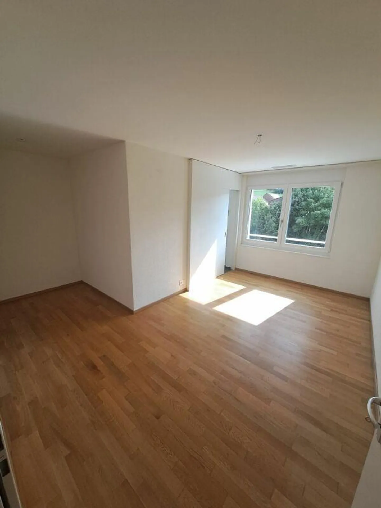 Moderne 4.5 Zimmer-Wohnung - Foto 4 von 7