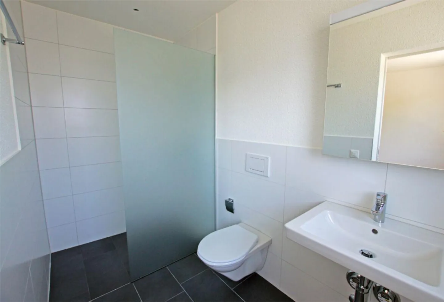 Moderne 4.5 Zimmer-Wohnung - Foto 5 von 7