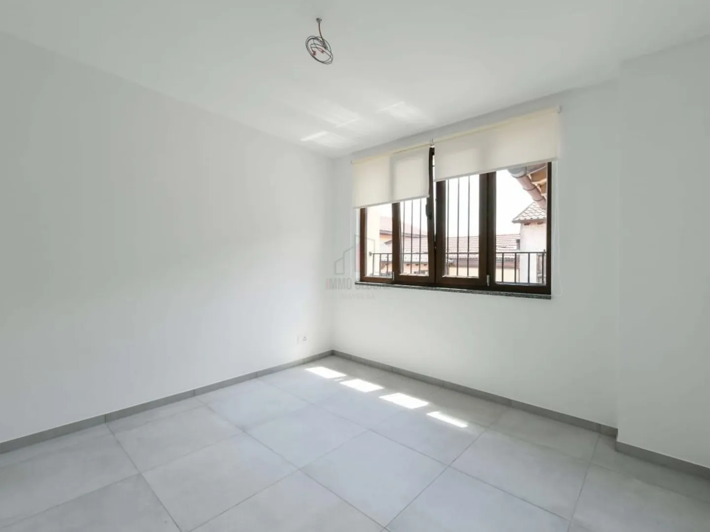 Benvenuti in questo appartamento soleggiato con tre stanze a San Pietro di Stabio - Foto 2 di 10