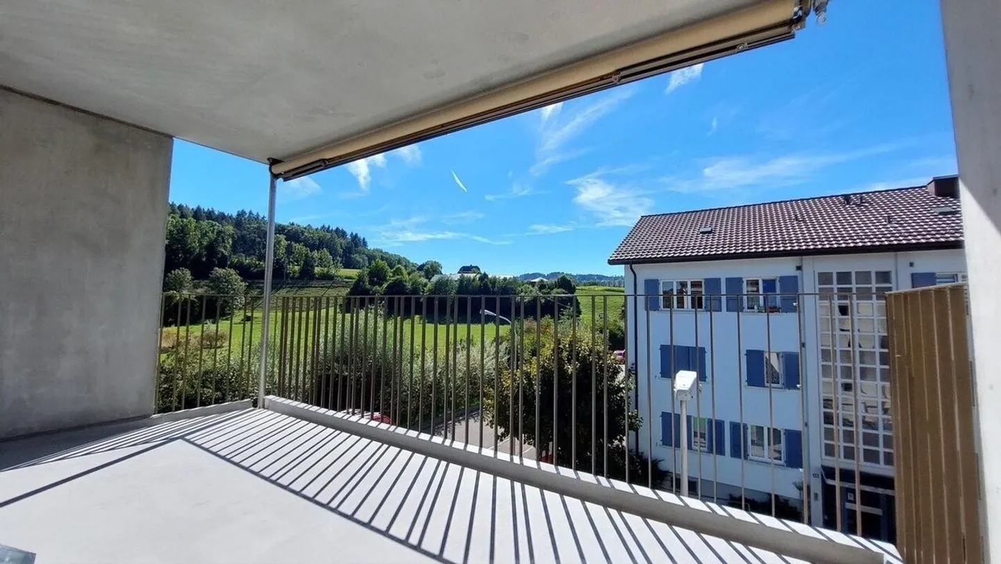 Helle und ruhige 3.5-Zimmerwohnung mit sonnigem Balkon - Photo 5 of 10