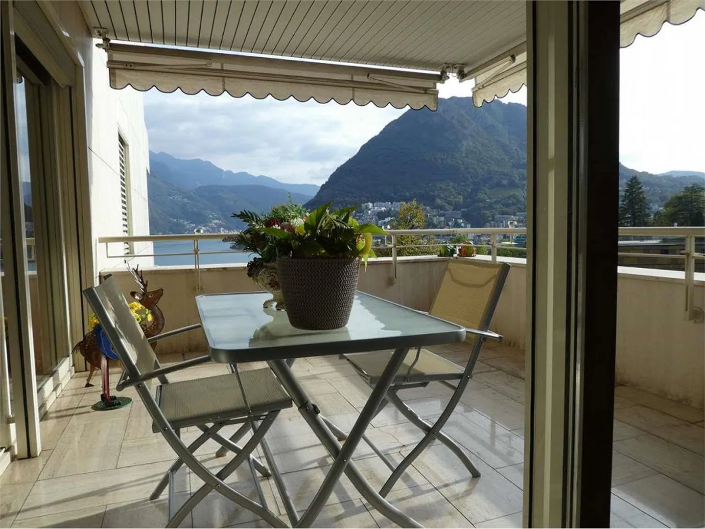 2468X_Zentrale 4.5-Zimmer-Wohnung mit Seeblick. - Foto 5 di 10