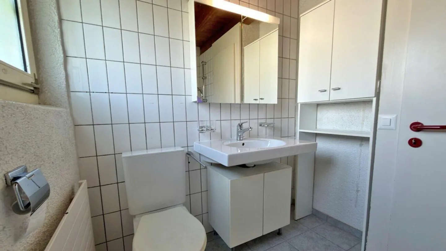 Charmante maison individuelle de 5,5 pièces avec potentiel - Photo 10 sur 10