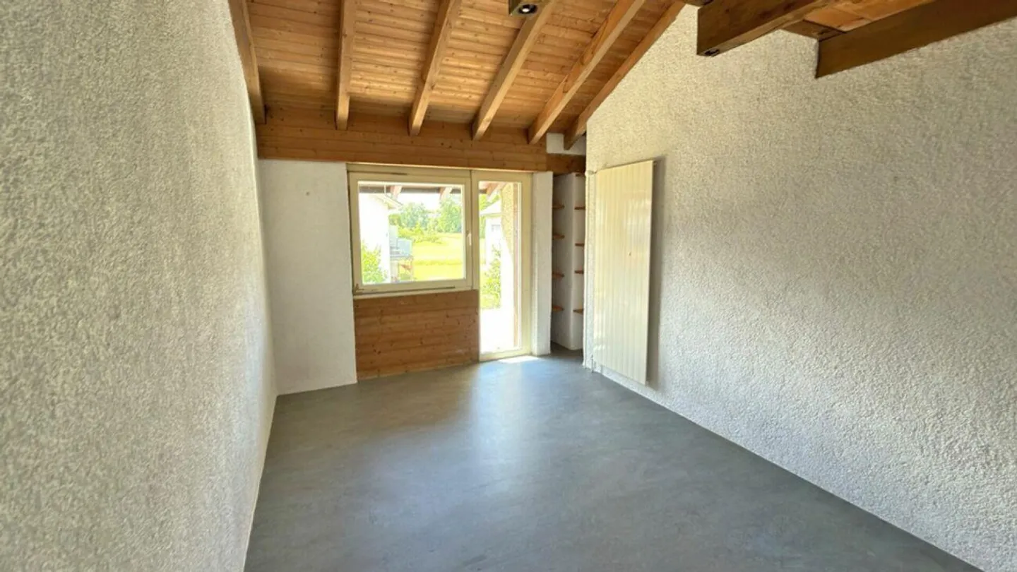 Charmante maison individuelle de 5,5 pièces avec potentiel - Photo 6 sur 10