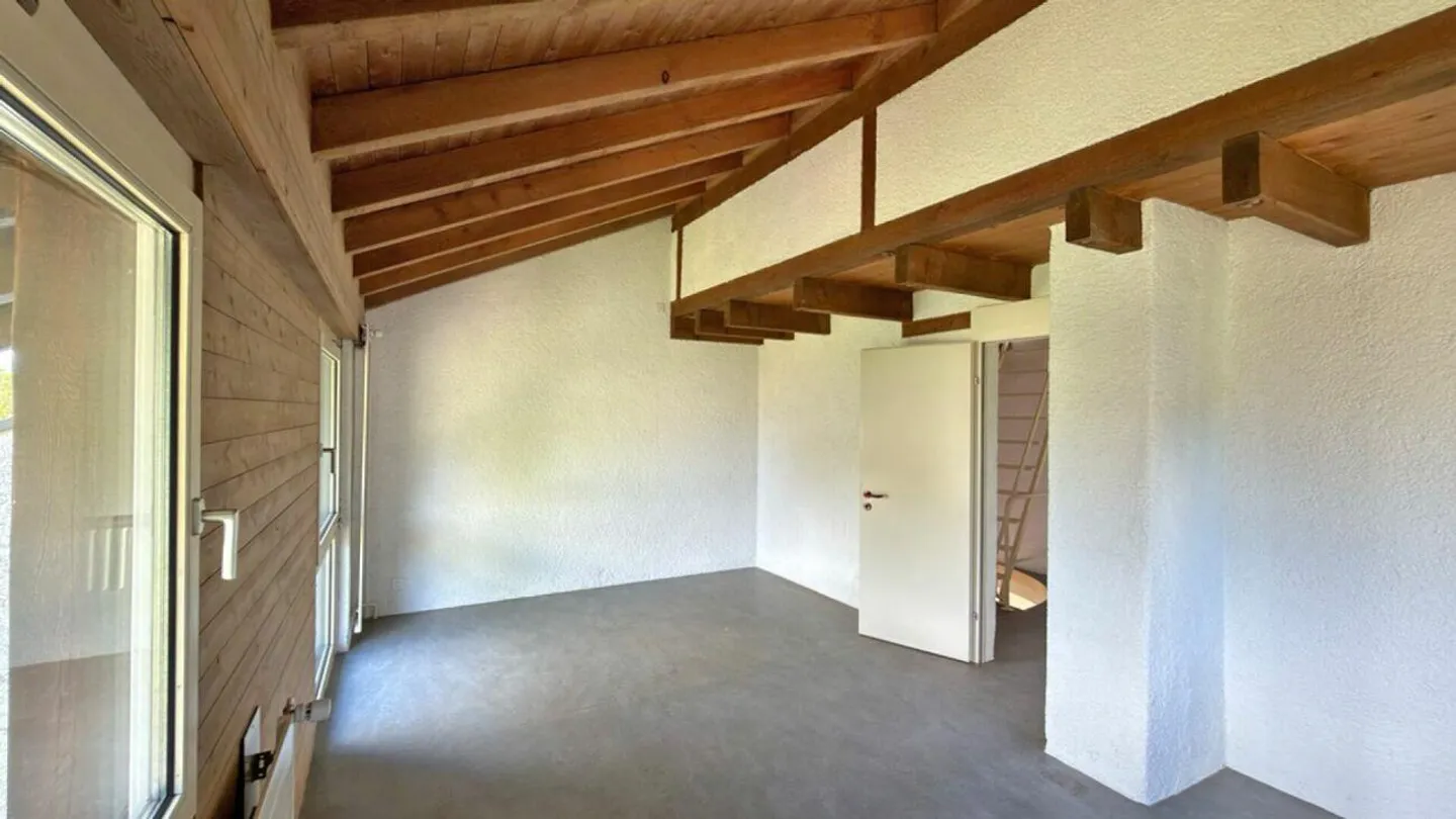 Charmante maison individuelle de 5,5 pièces avec potentiel - Photo 8 sur 10