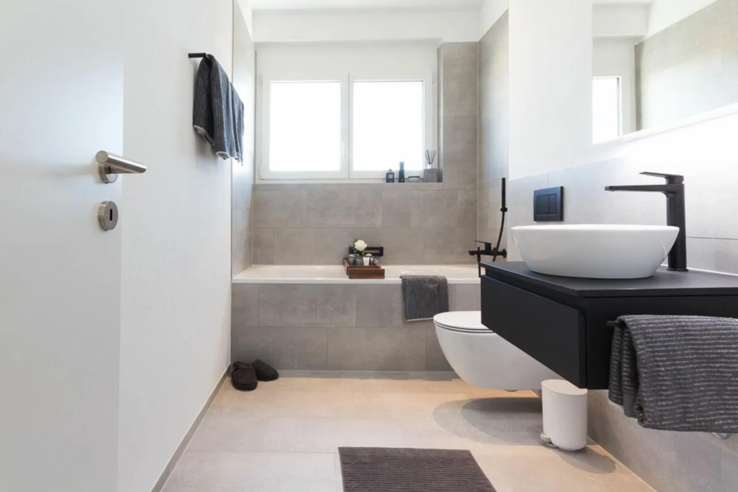 PRIMA OCCUPAZIONE - Appartamento attico elegante di 4,5 stanze - Foto 5 di 8