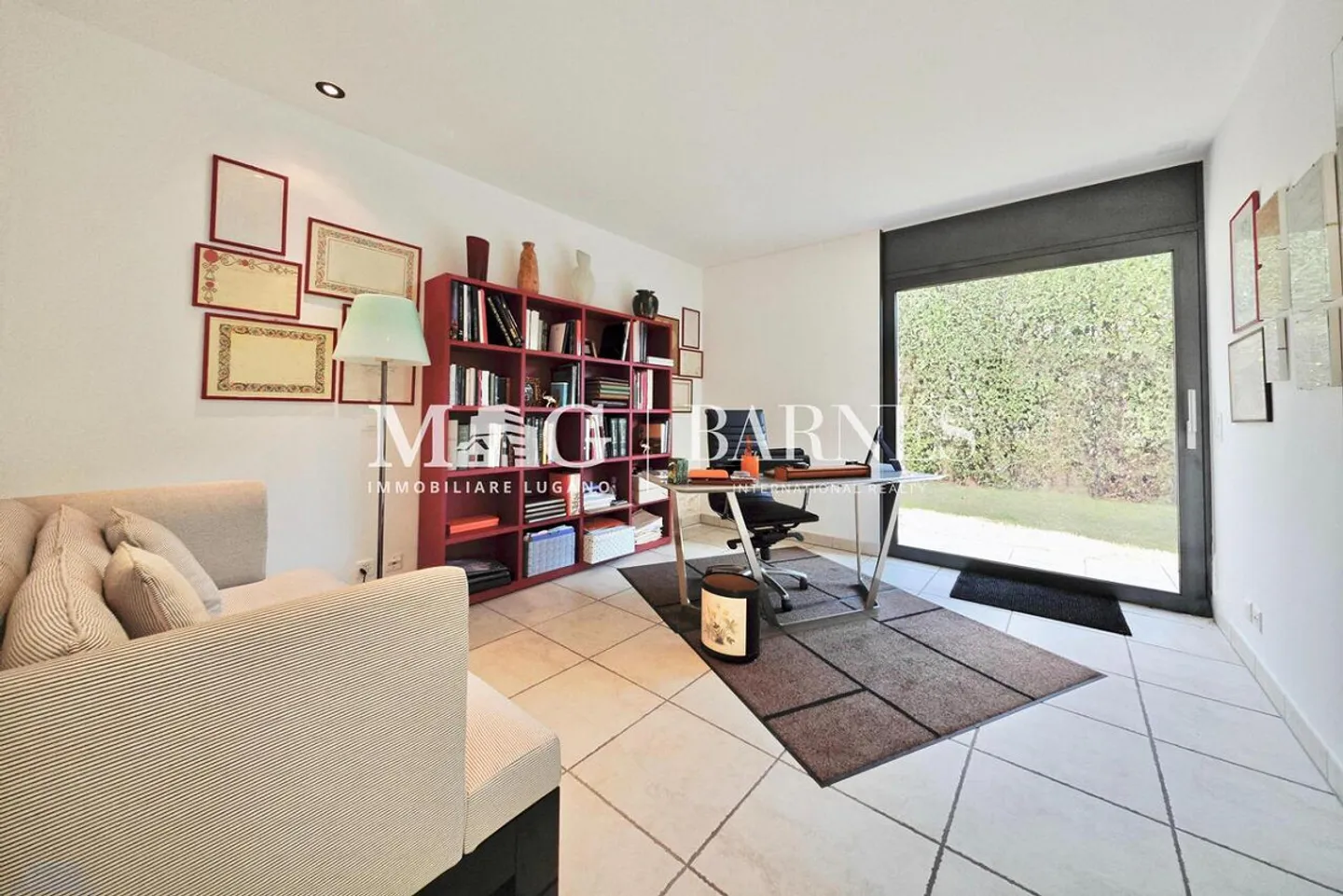 Charming Villa with Pool - Photo 10 of 12