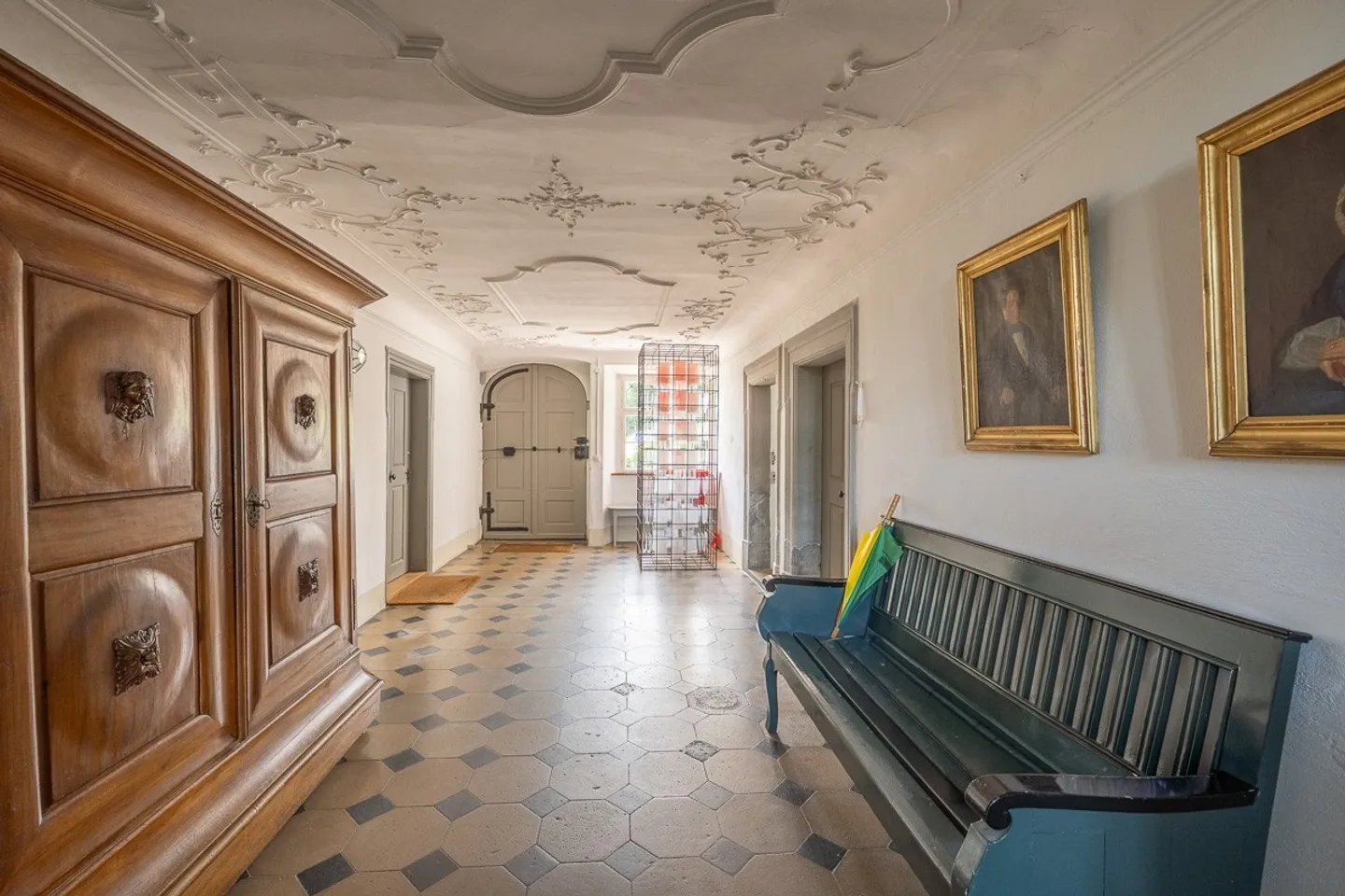 Manor House with Building Reserve in the Heart of Speicher - Photo 7 of 13