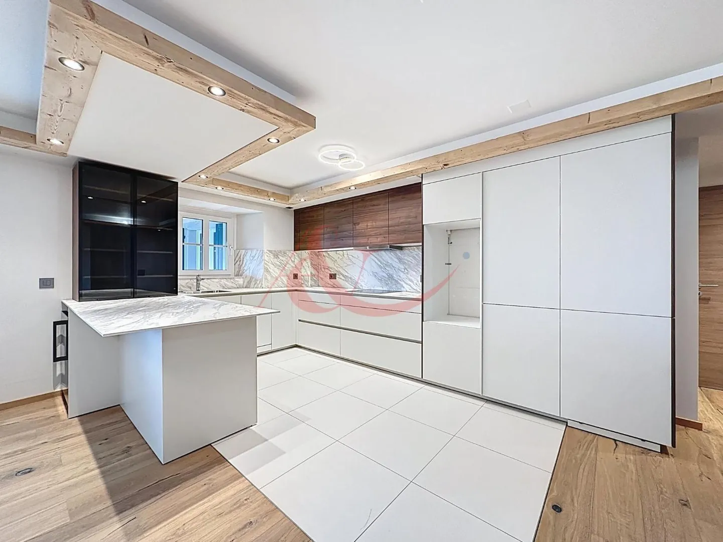Modern Apartment with Lake View - Photo 2 of 7