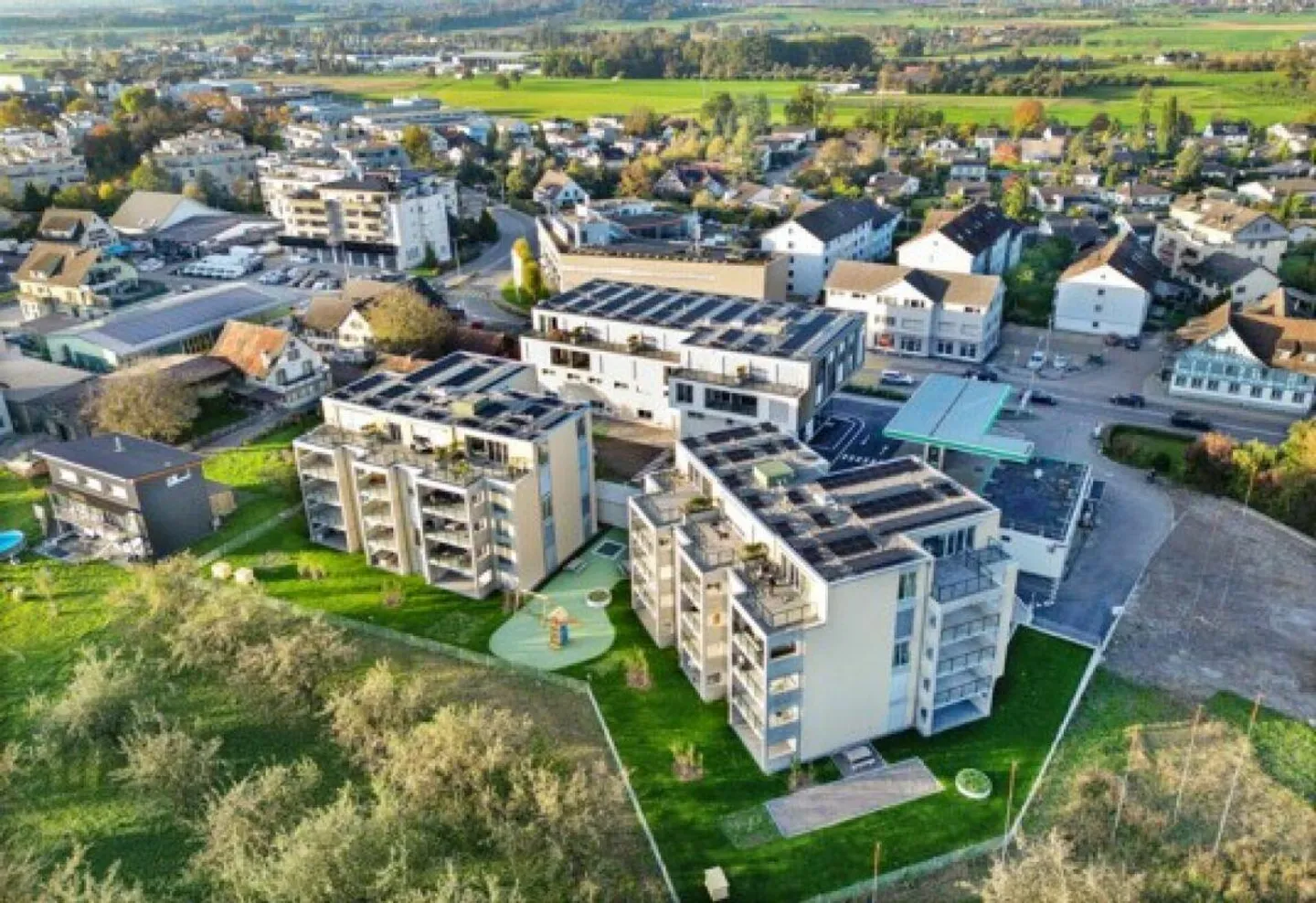 Places de stationnement à louer à Amriswil dans un emplacement central. - Photo 2 sur 2