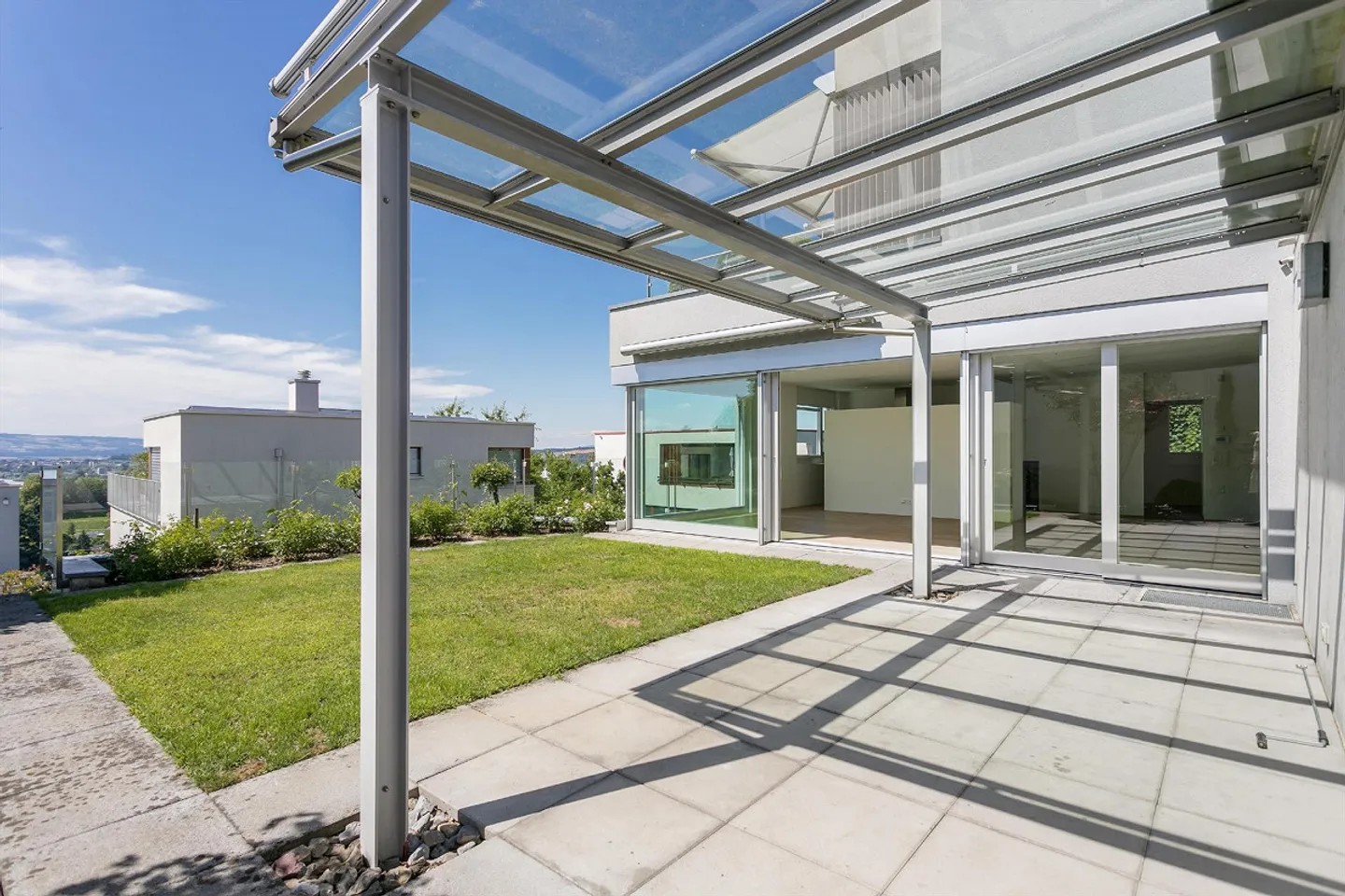 TWINE PEAKS | Quiet townhouse with garden and relaxation character - Photo 1 of 14