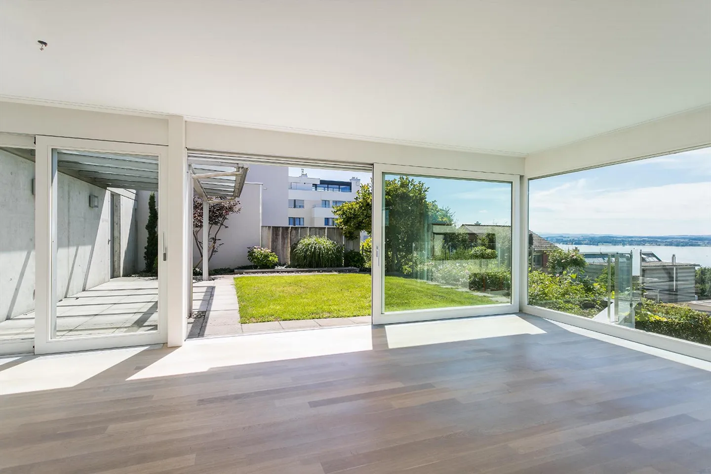 TWINE PEAKS | Quiet townhouse with garden and relaxation character - Photo 4 of 14