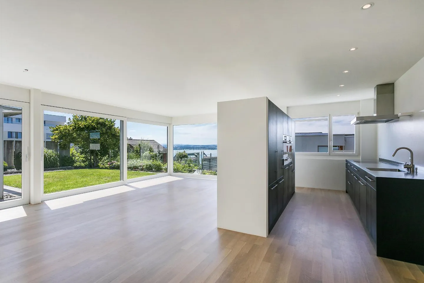 TWINE PEAKS | Quiet townhouse with garden and relaxation character - Photo 7 of 14