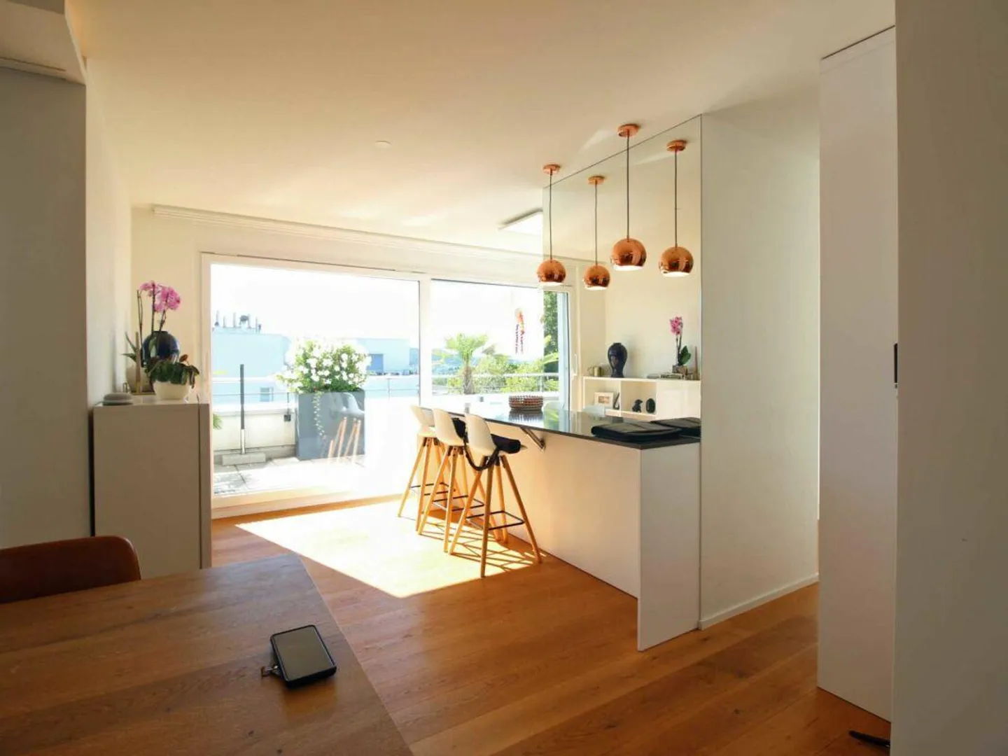 Modern apartment with a view in a good location - Photo 3 of 16