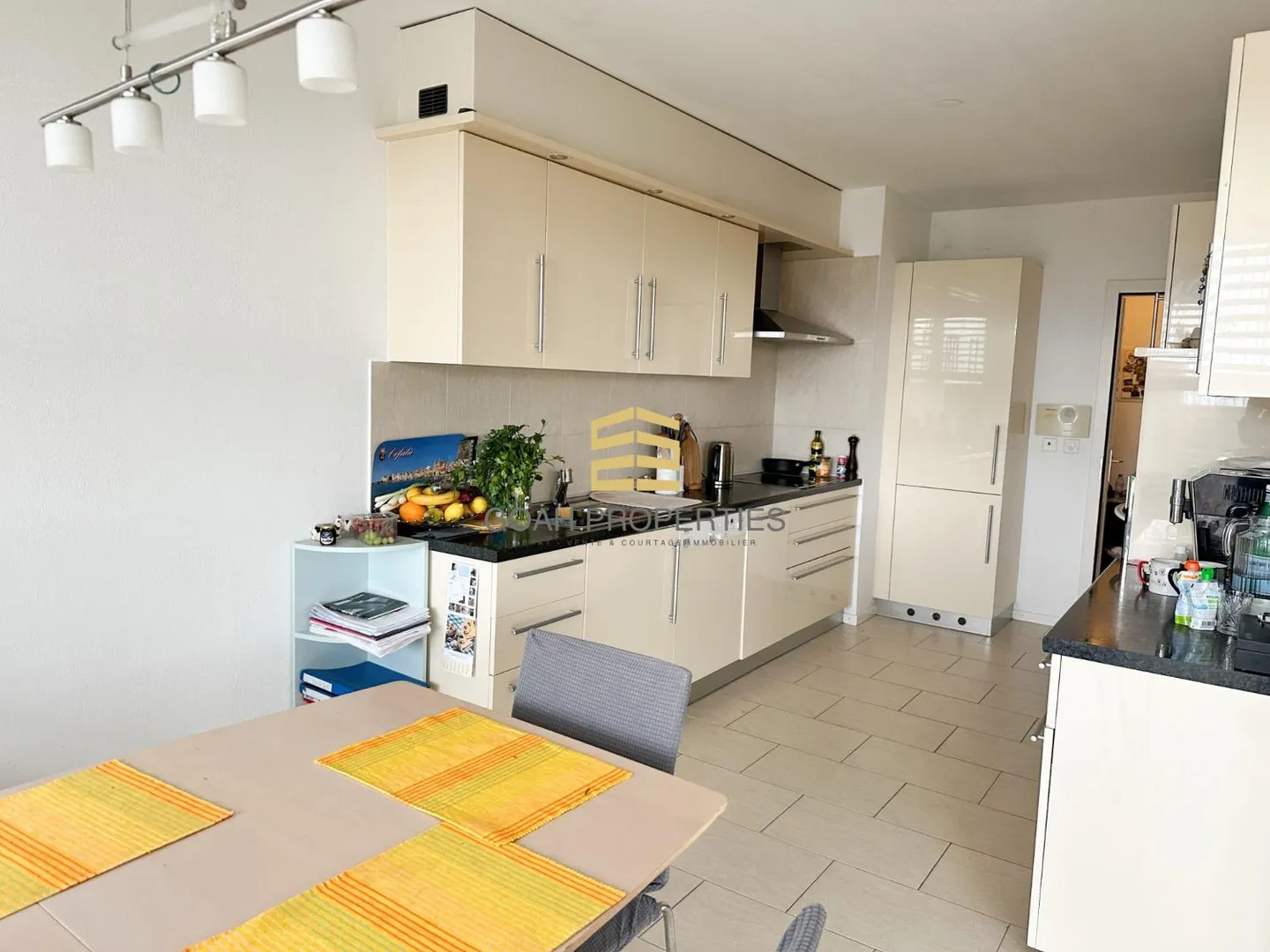 Magnifico appartamento di 4,5 locali con vista e terrazza di 120 m² - Foto 3 di 11