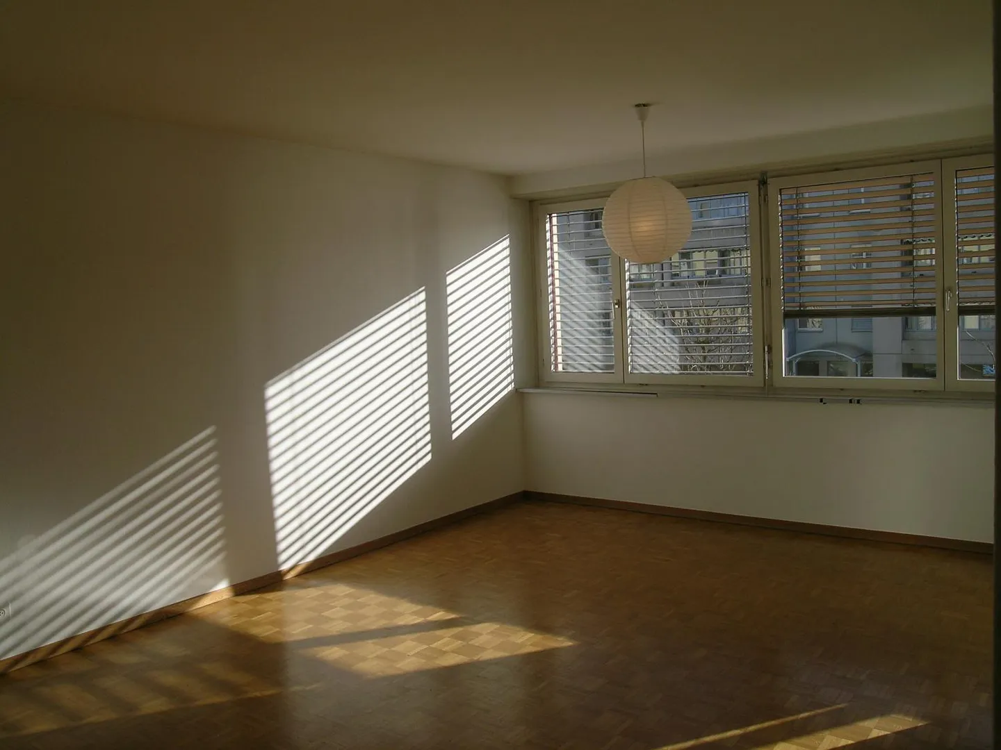 Small but nice. Rent without deposit! - Photo 2 of 5