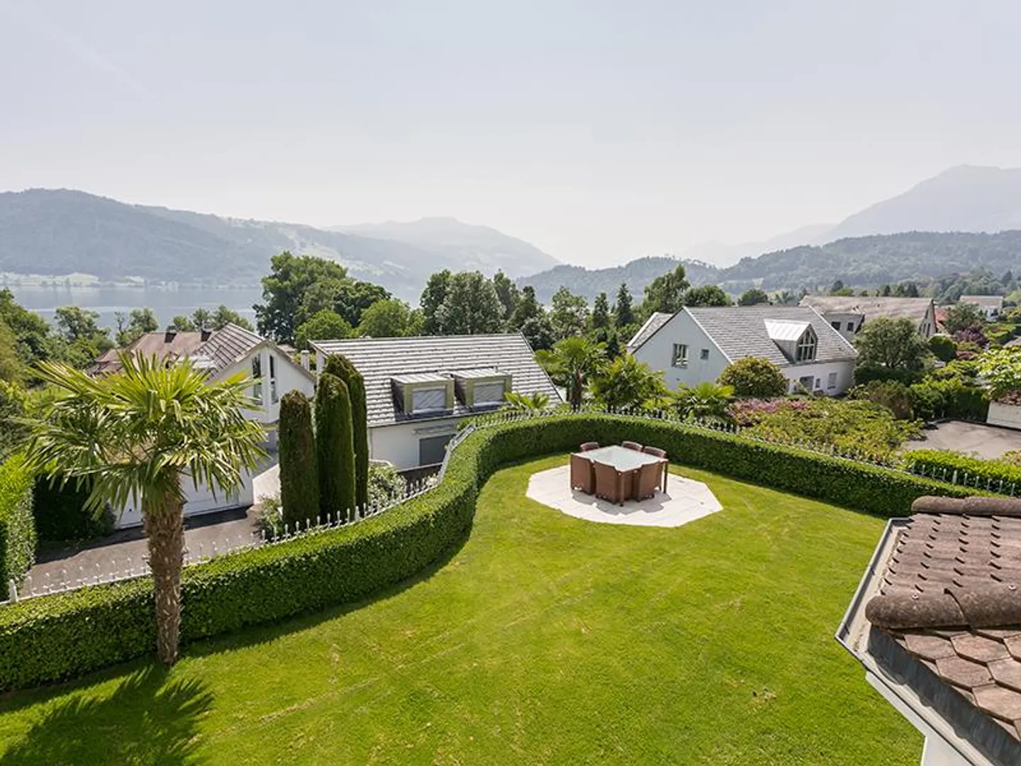 LAKEFIELD HOUSE | Risch - Foto 1 von 20