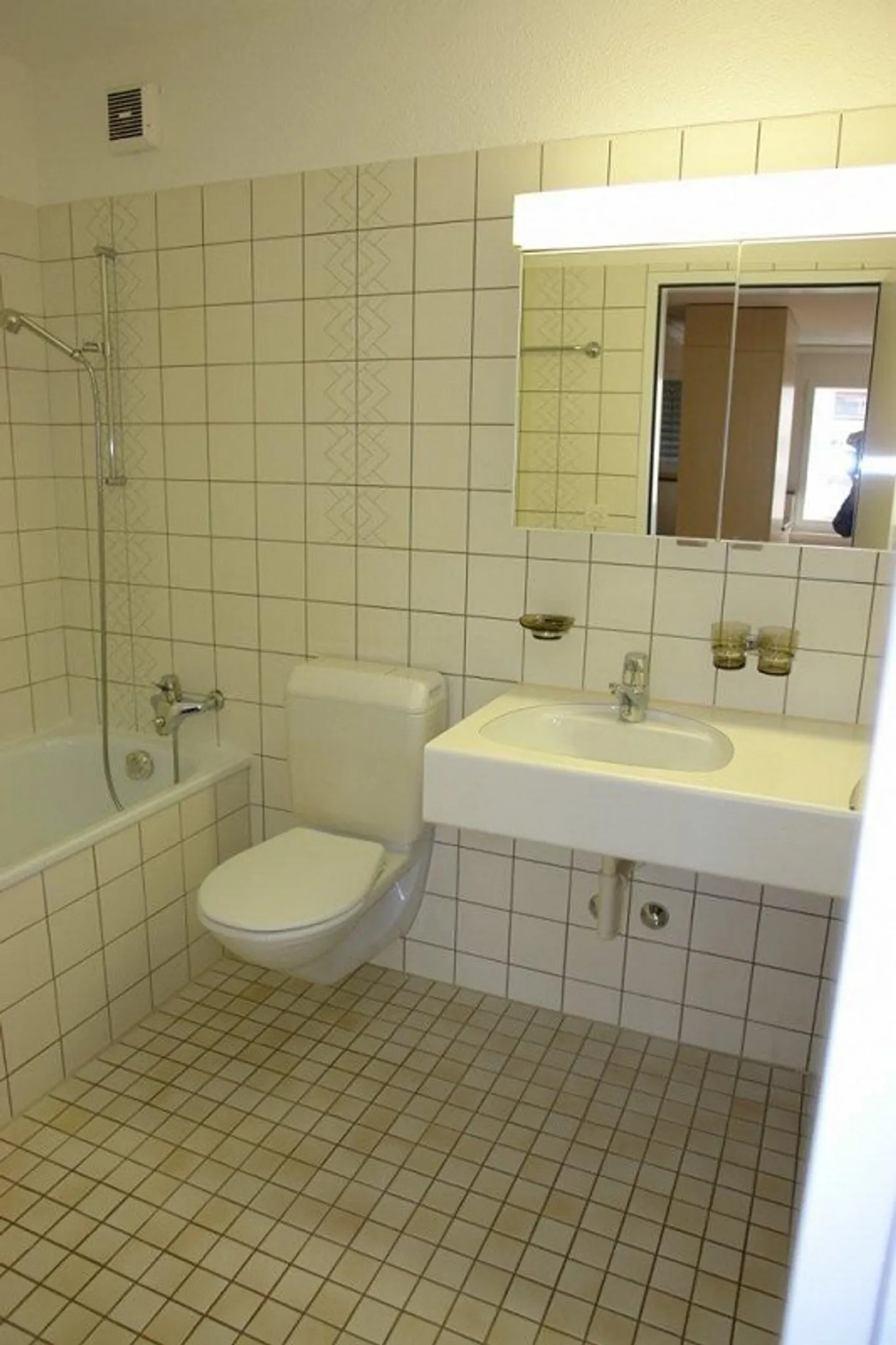 Vivre au cœur d'Altstetten - Appartement temporaire jusqu'au 30.09.2027 - Photo 3 sur 4