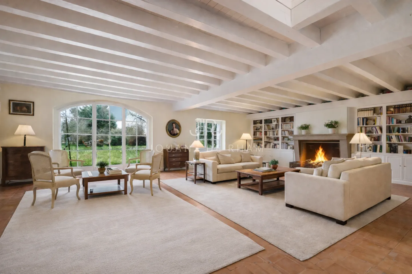 Condominium with Character in an Extraordinary Environment - Photo 1 of 7