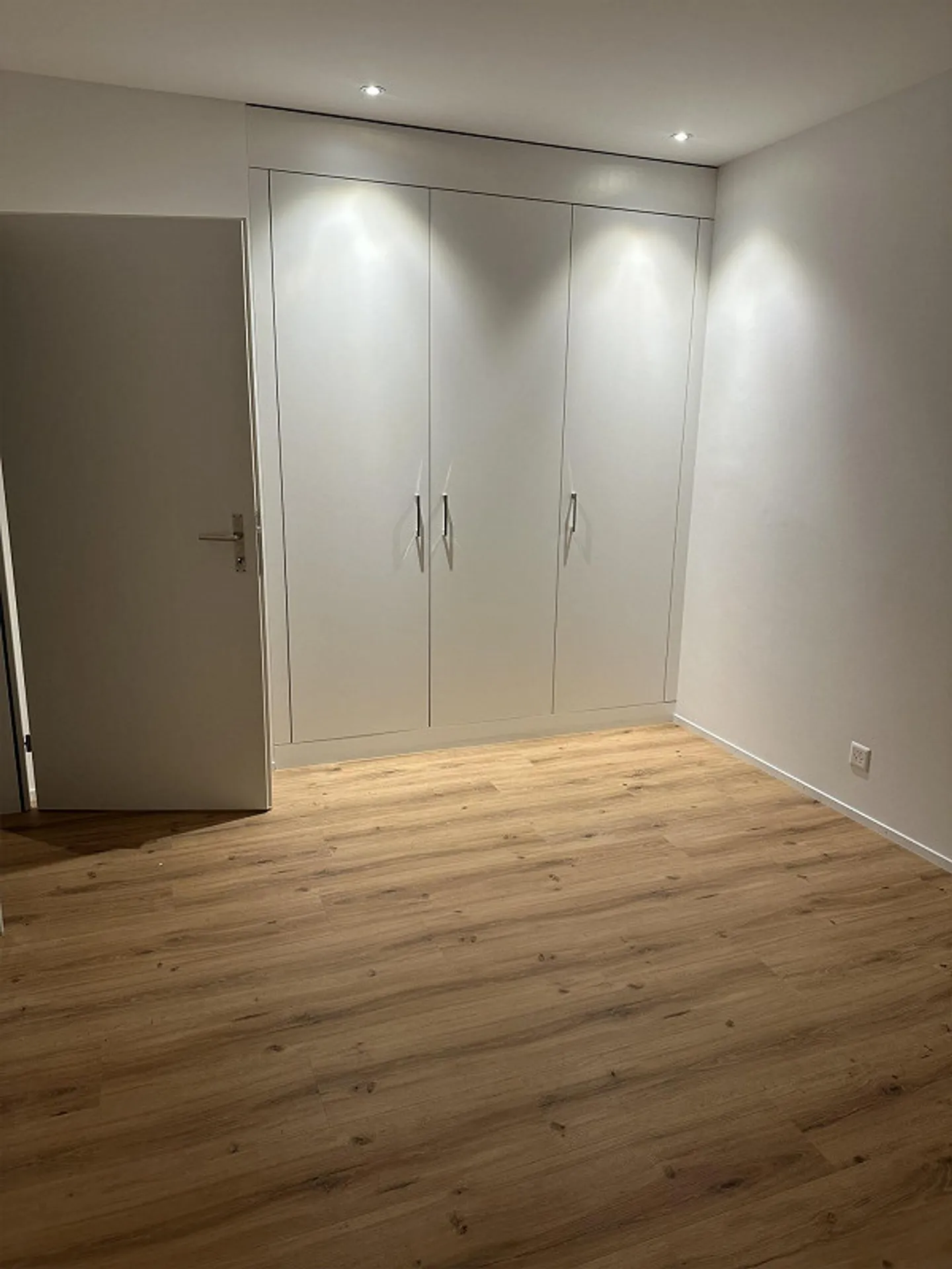 Newly renovated 2.5-room apartment on the ground floor - Photo 7 of 8