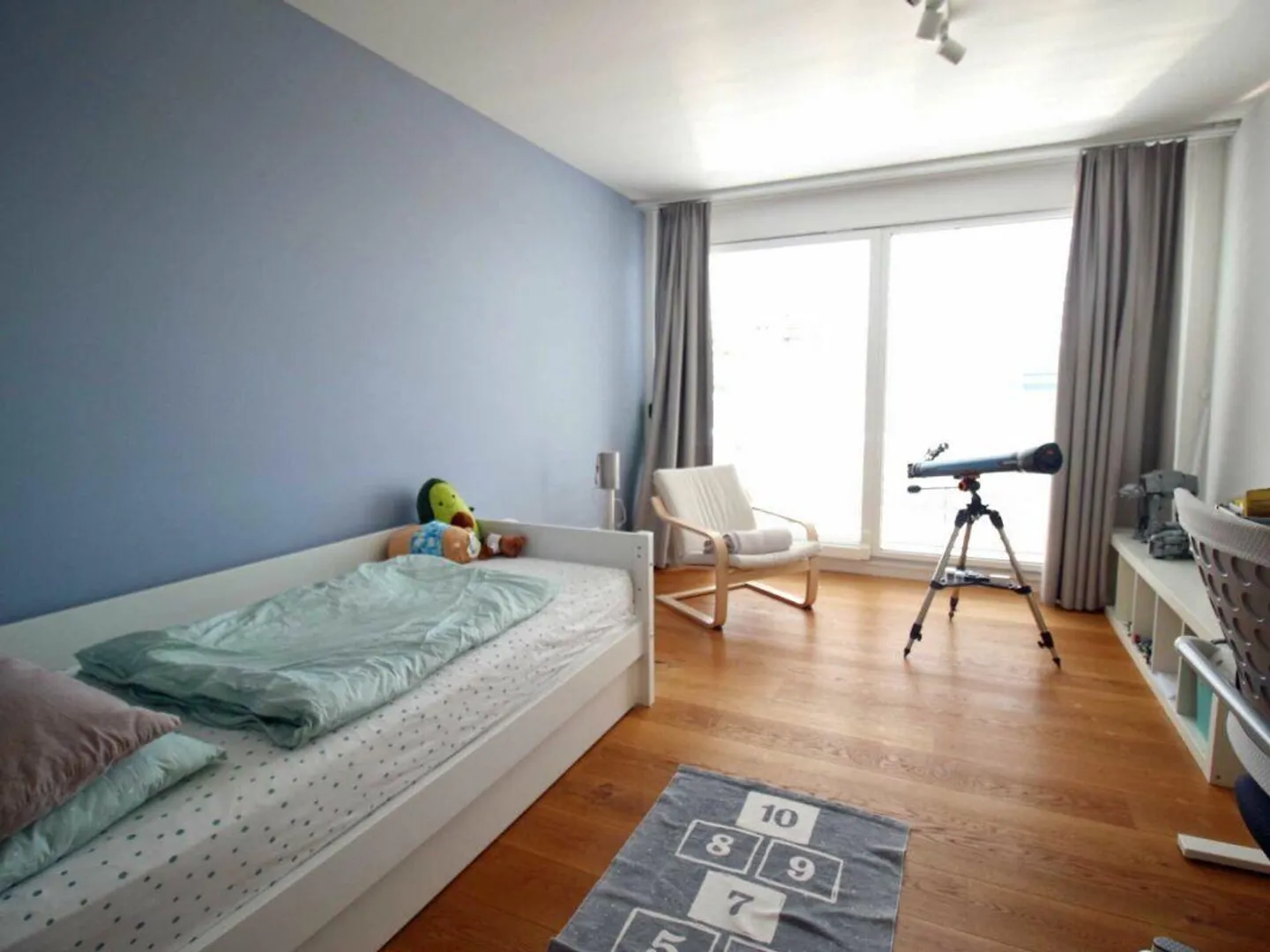 Modern apartment with a view in a good location - Photo 15 of 16