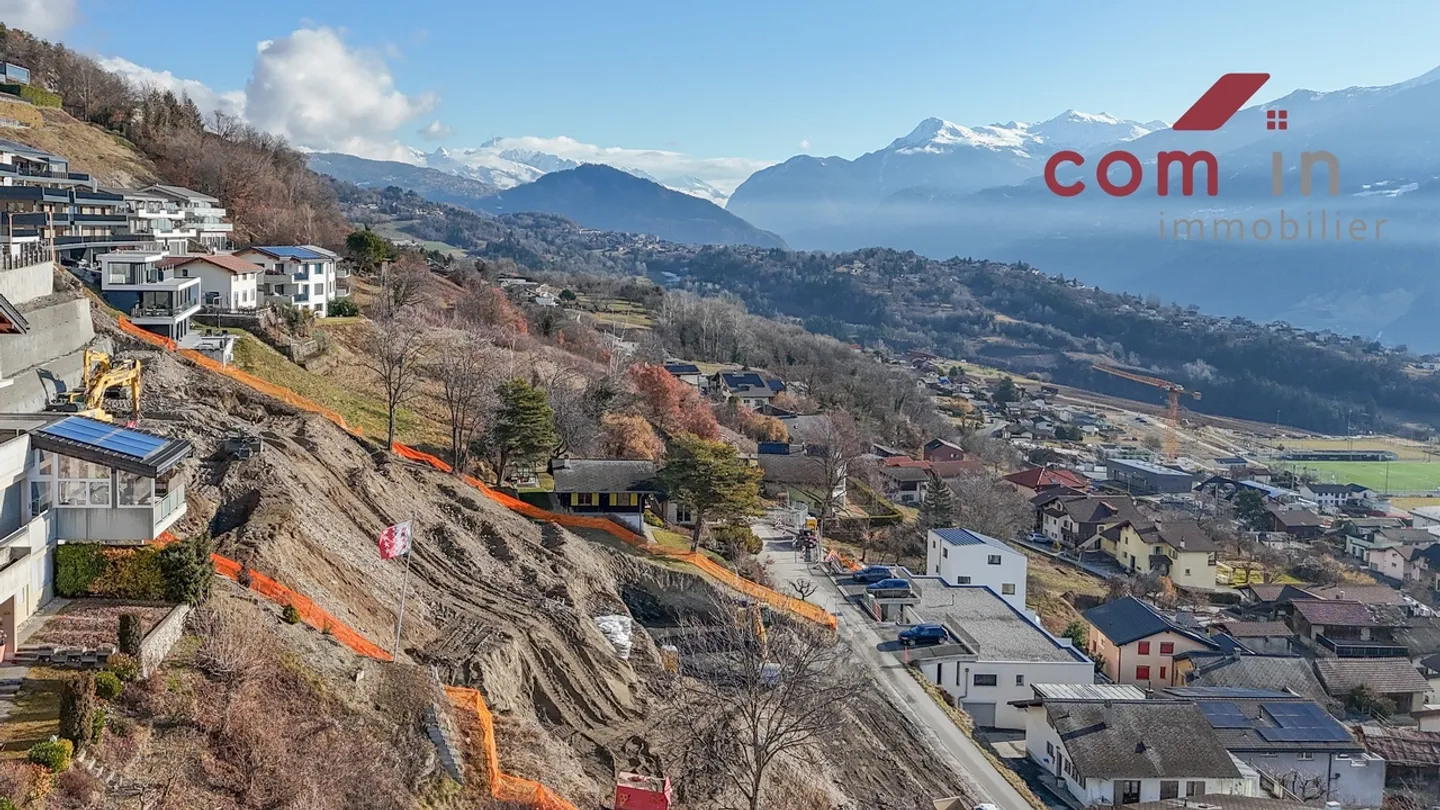 Luxuriöses Attique mit Atemberaubender Aussicht - Foto 4 von 11