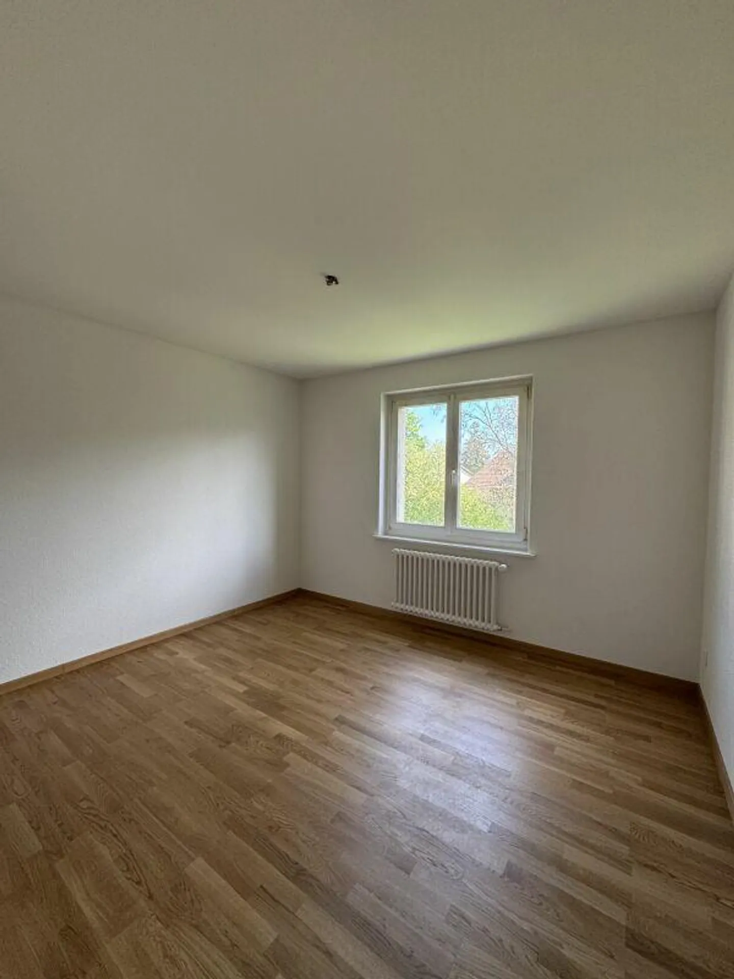 Charming 3.5-room apartment on the 1st floor. - Photo 5 of 8