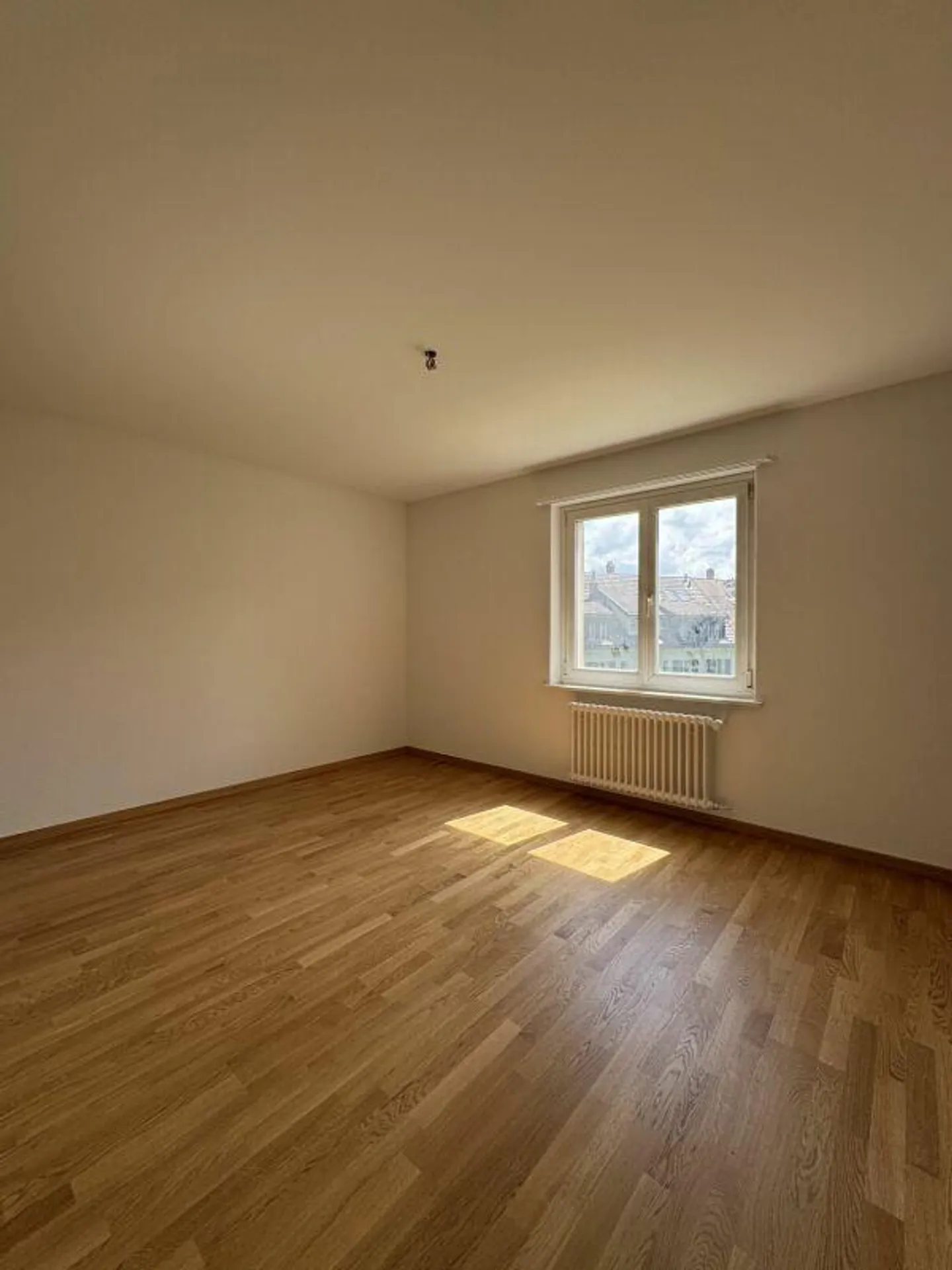 Charming 3.5-room apartment on the 1st floor. - Photo 6 of 8