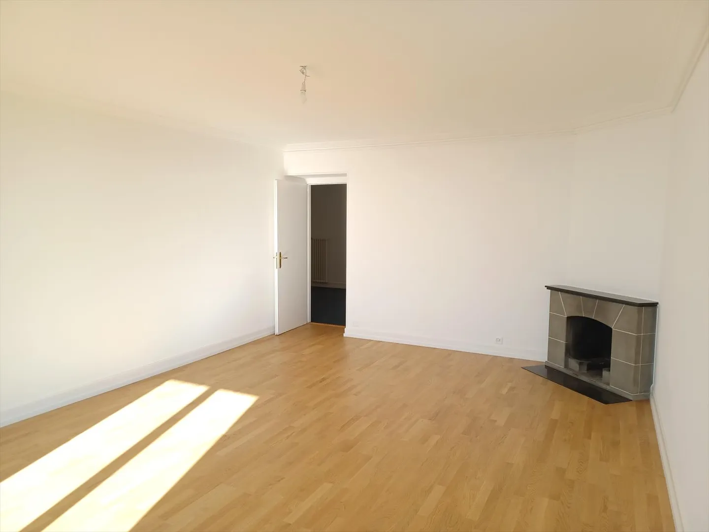 Commerce - Photo 1 of 3