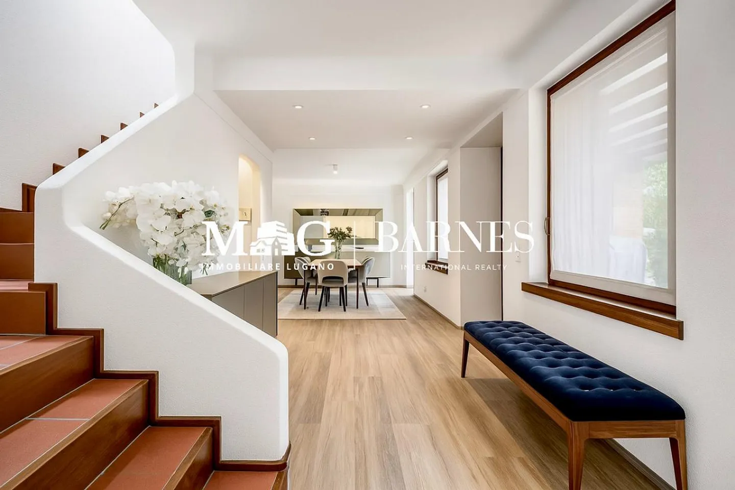 Modern House with Private Garden - Photo 5 of 15