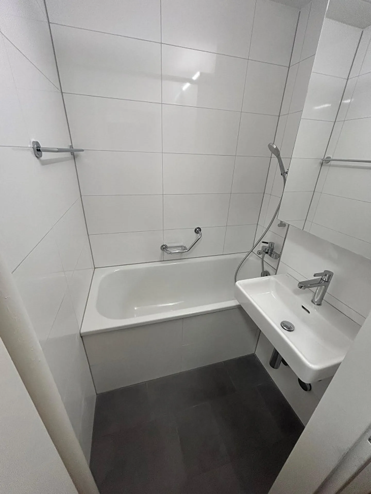 Appartamento 4 locali ristrutturato - Foto 4 di 10