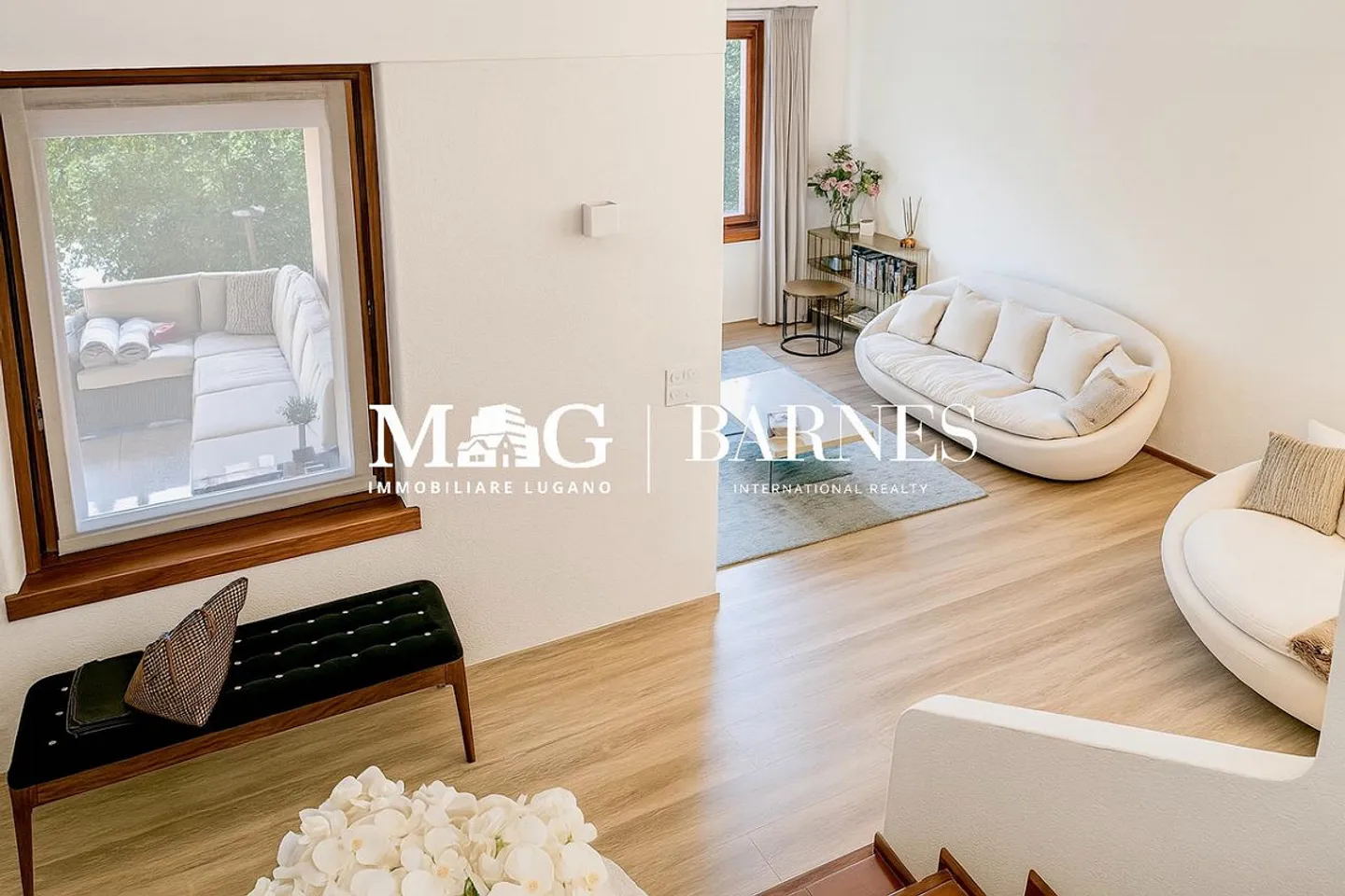 Modern House with Private Garden - Photo 6 of 15