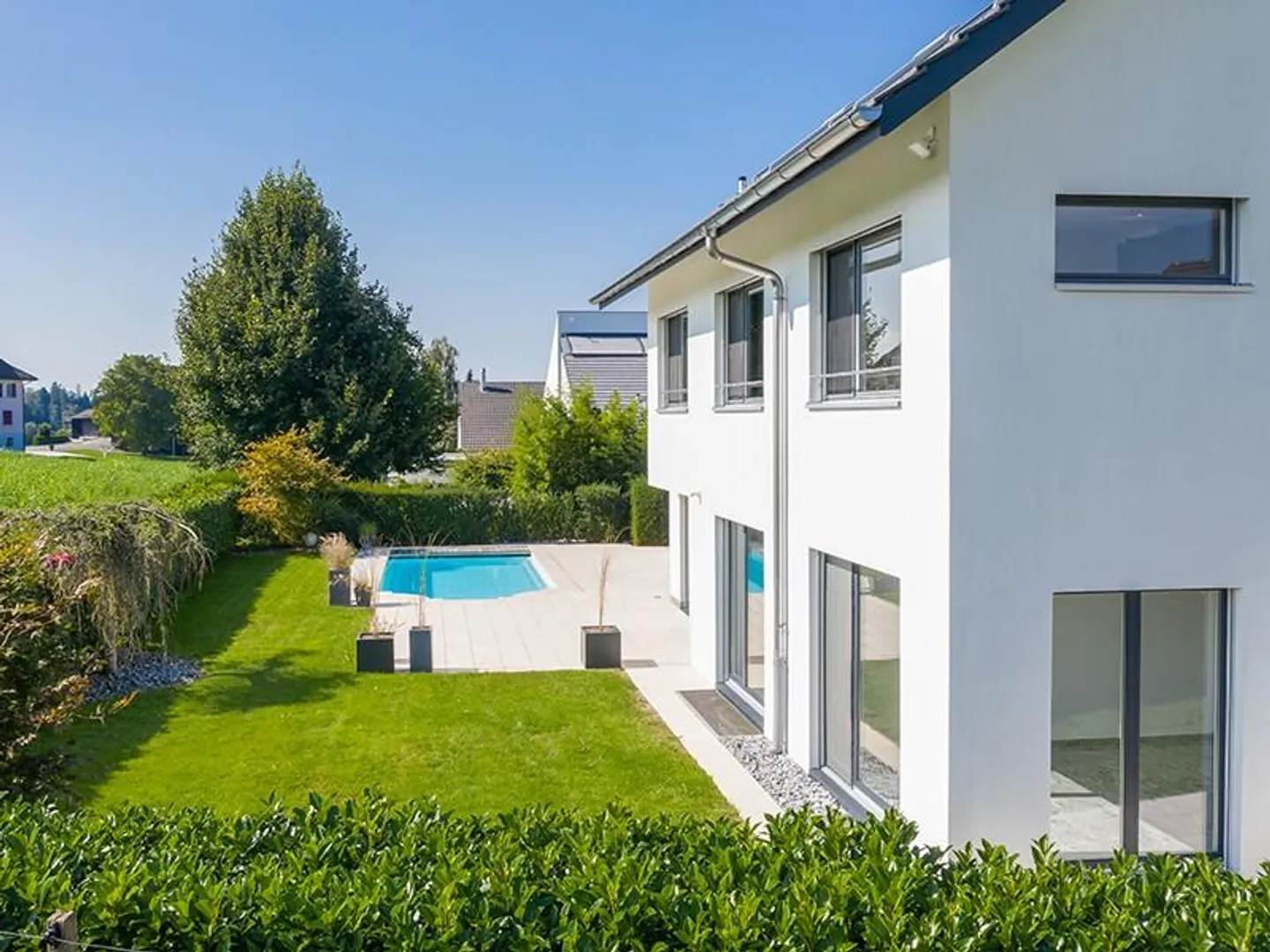 AZURE | Buonas - Foto 1 von 14