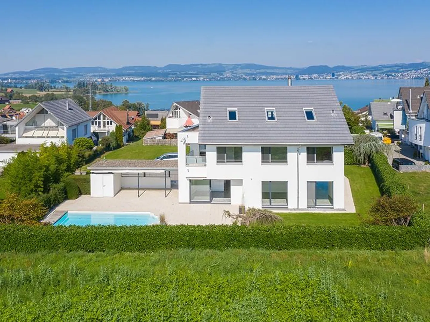 AZURE | Buonas - Foto 3 von 14