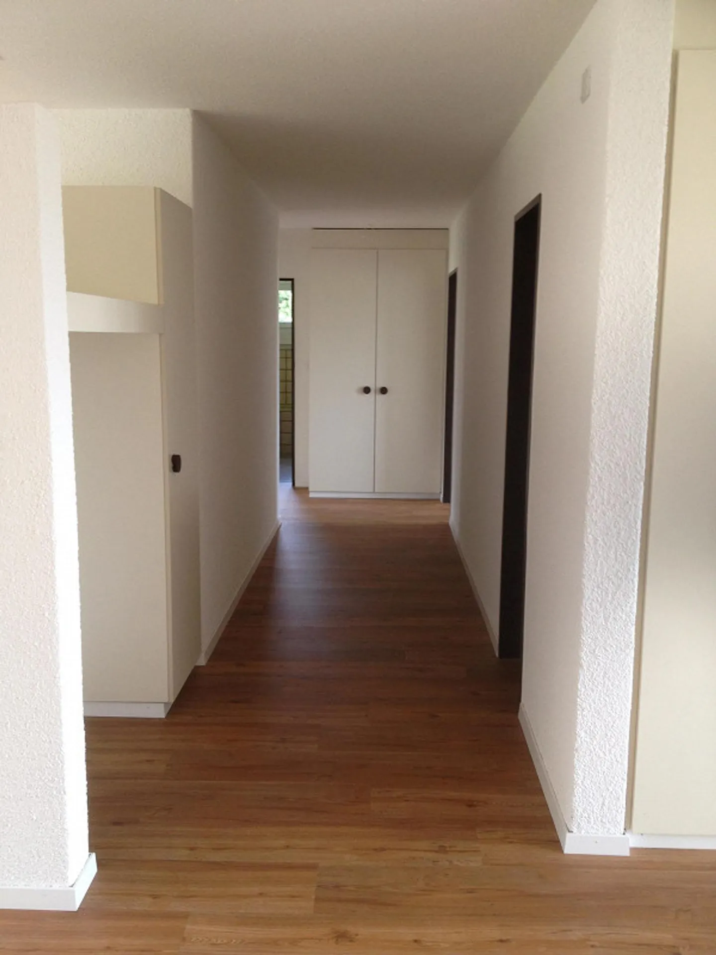 Appartement 5-1/2 pièces avec vue imprenable sur le lac et au loin - Photo 22 sur 28