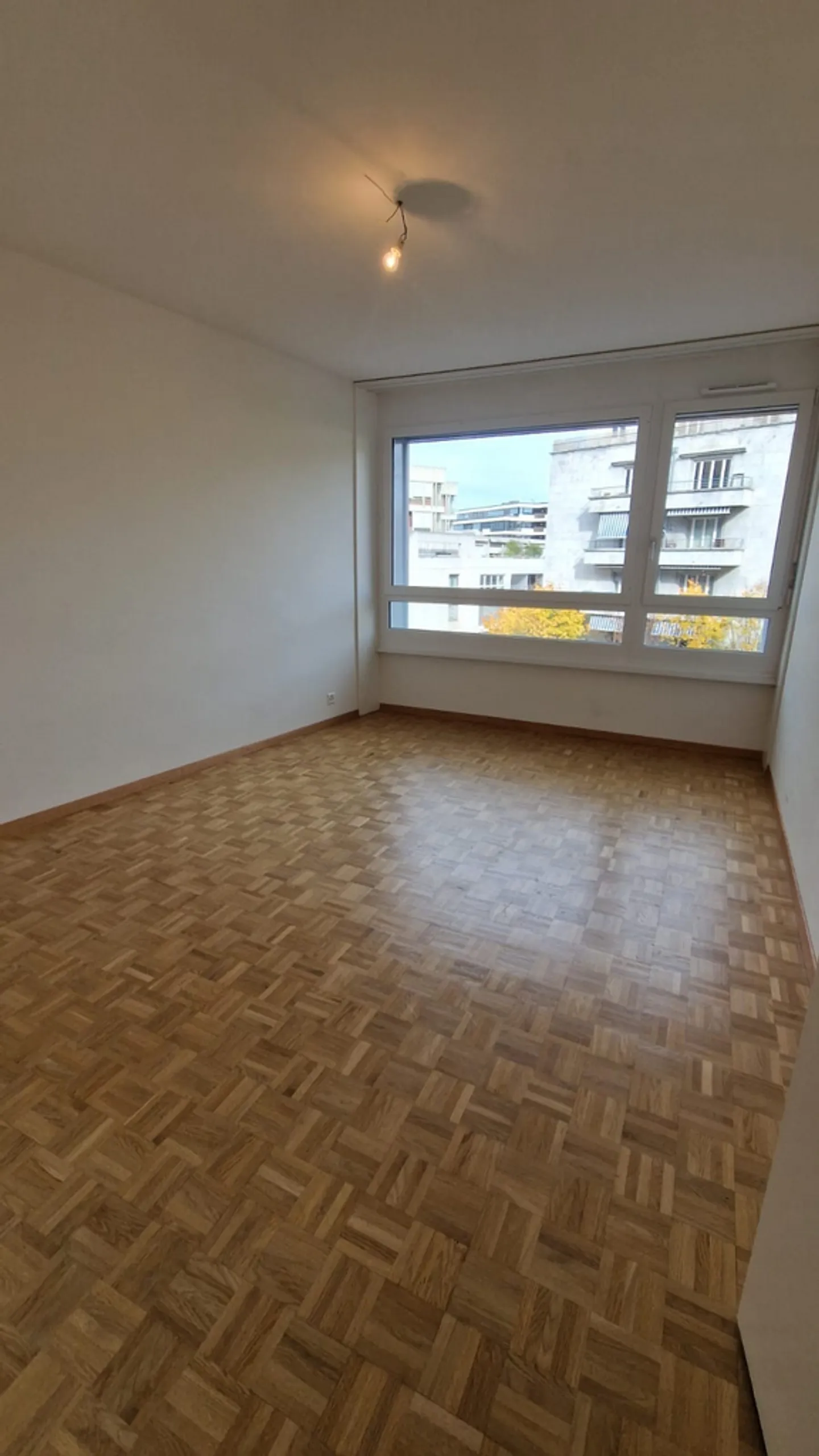 CHAMPEL - 4.5 rooms - Photo 3 of 10