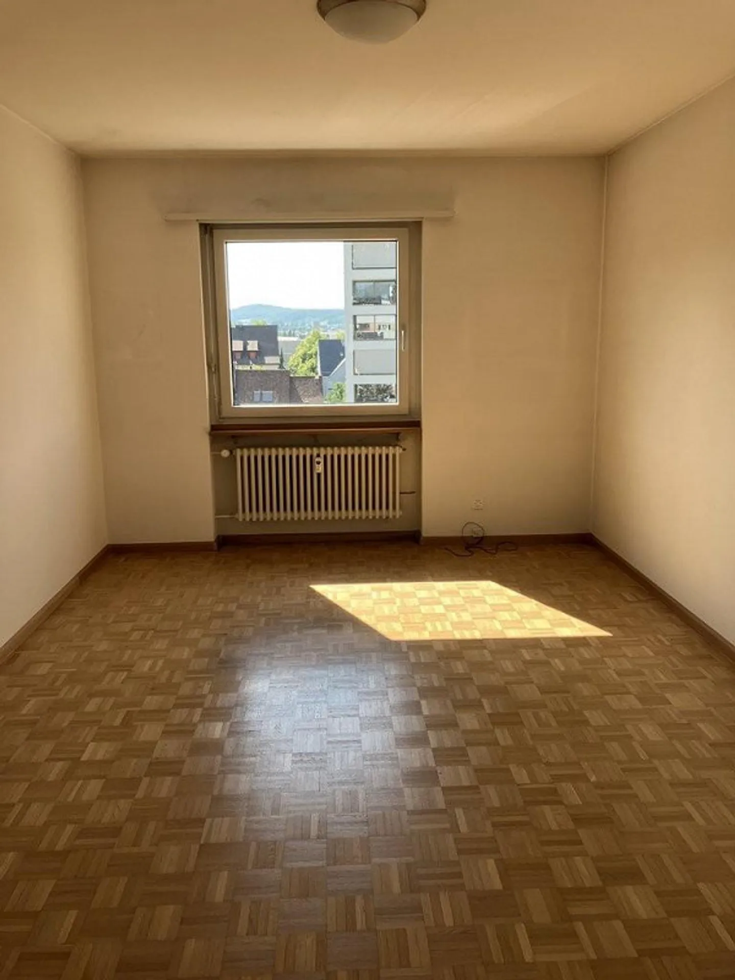 Spacious apartment in the heart of Therwil - Photo 5 of 7