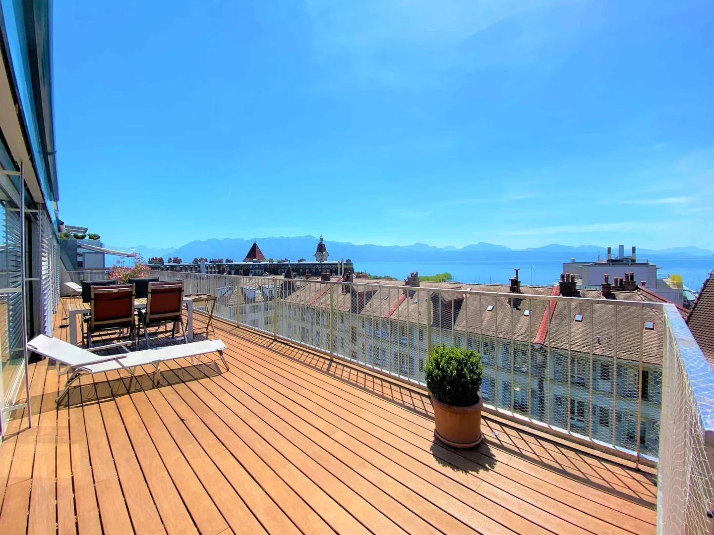 Luxuswohnung mit Seeblick - Foto 1 von 11