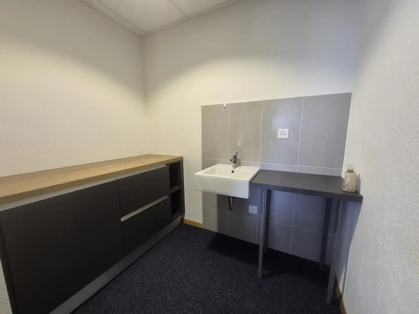 Geräumiges Büro in Conthey - Foto 6 von 11
