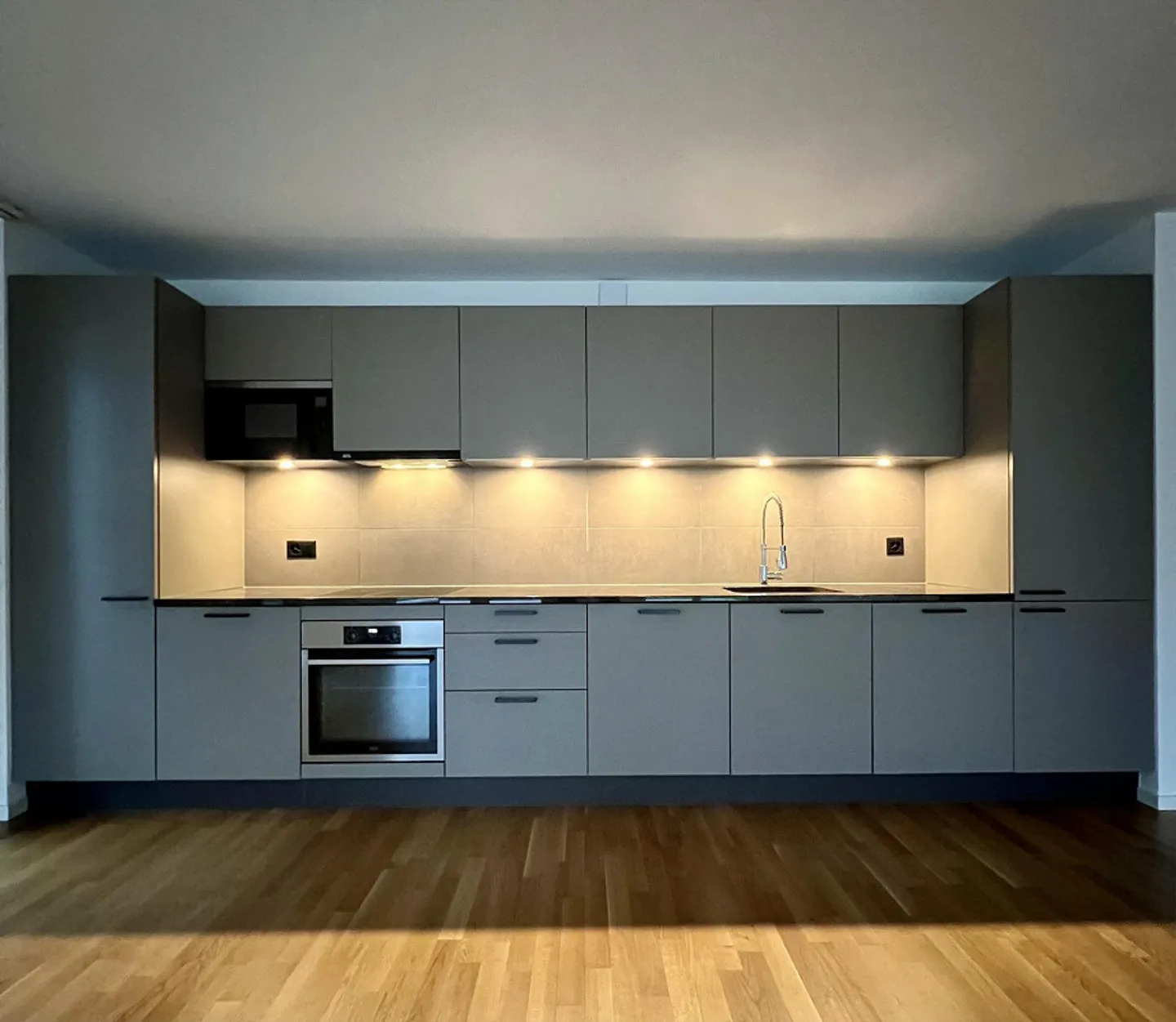 Elegante Wohnung im angenehmen Viertel Orangerie in Prangins - Foto 3 von 12