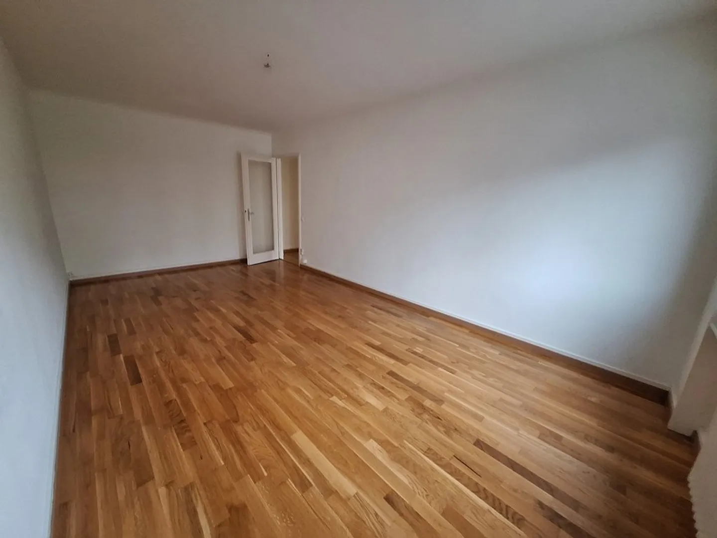 Beautiful 2-room apartment with balcony - Photo 1 of 5