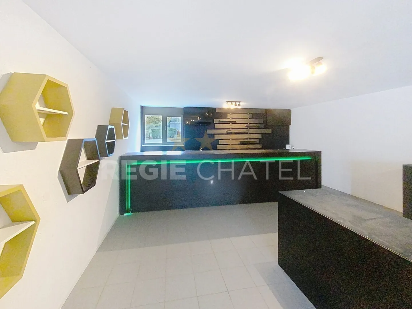 Industrie 1 pièce - Photo 4 sur 4