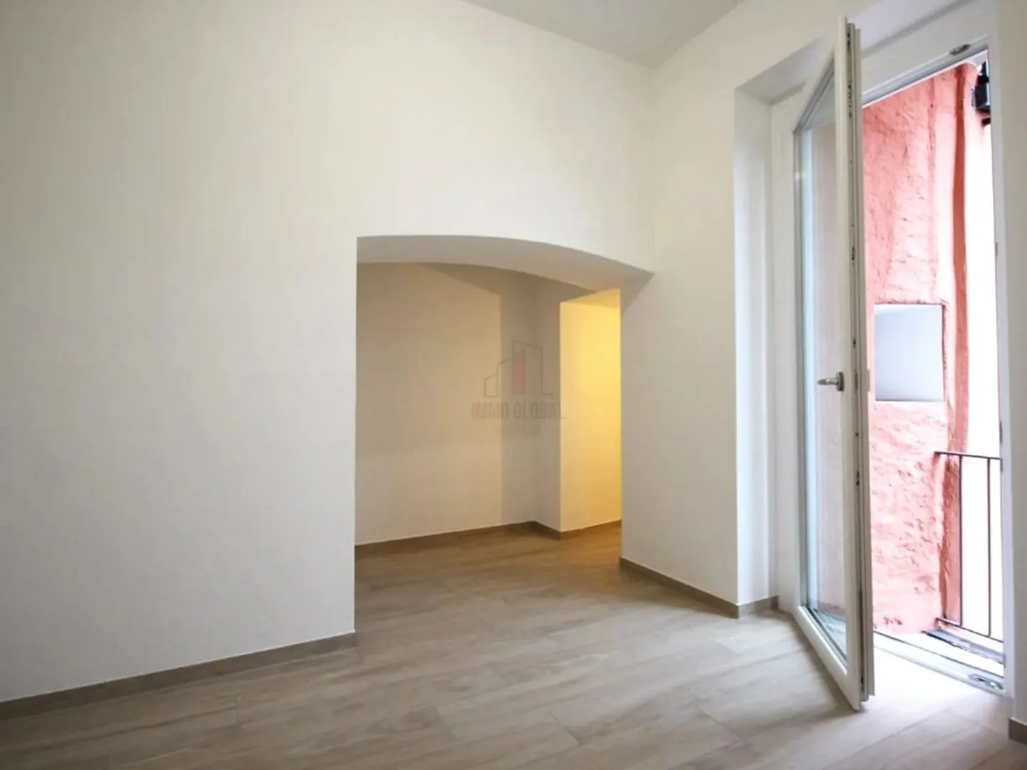 Comfortable four-room apartment available from July 2026 - Photo 4 of 9