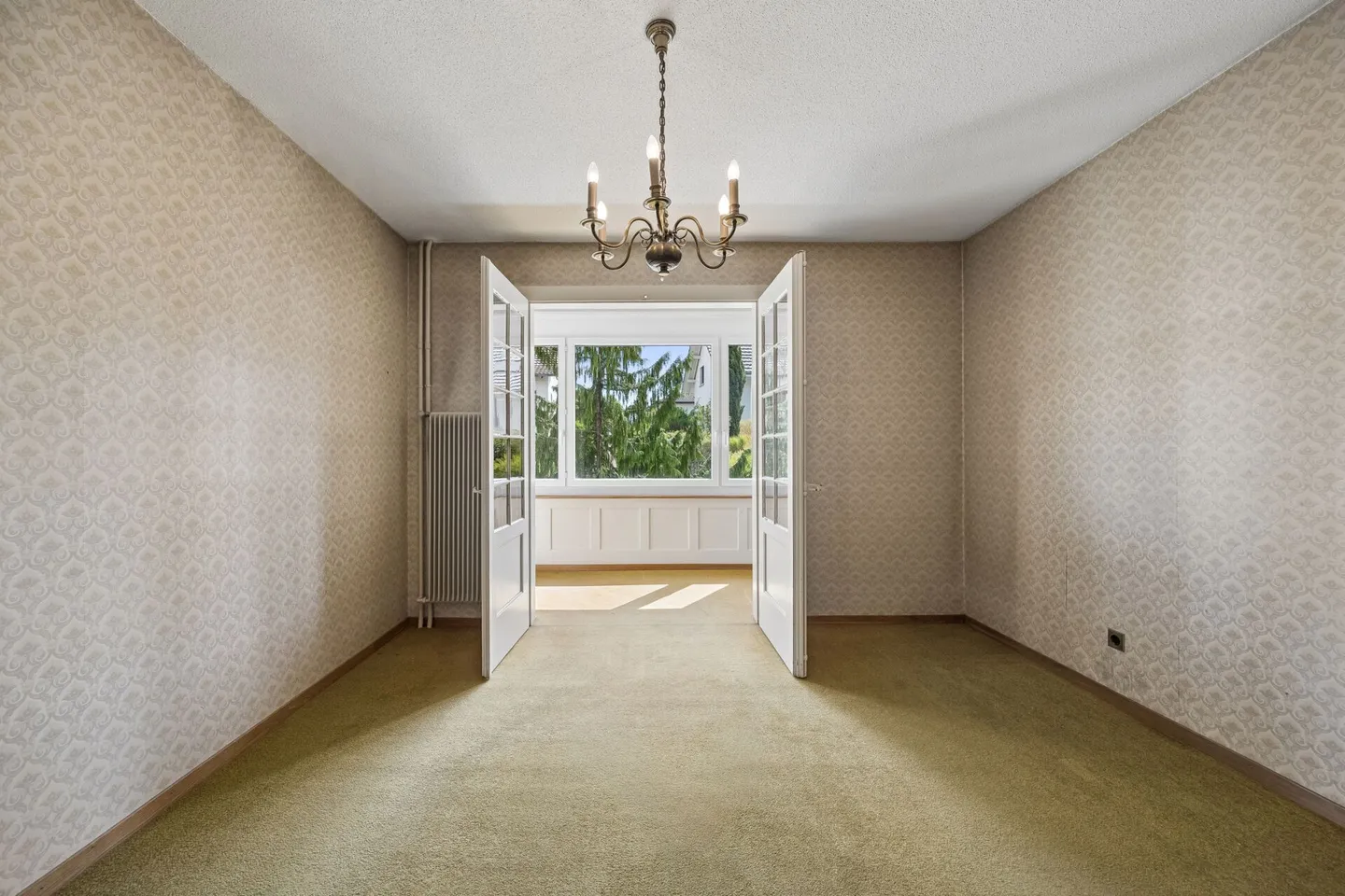 Vielseitiges Dreifamilienhaus mit viel Umschwung und grossem Potenzial - Photo 5 of 15